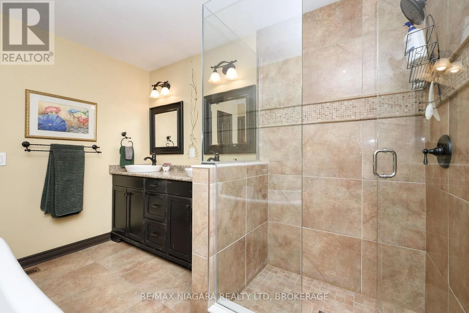 10 - 310 RIDGE ROAD S #10