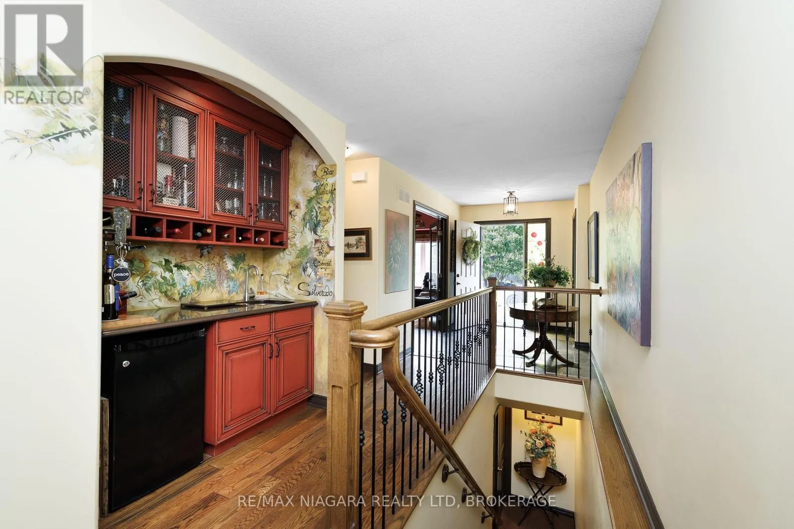 10 - 310 RIDGE ROAD S #10