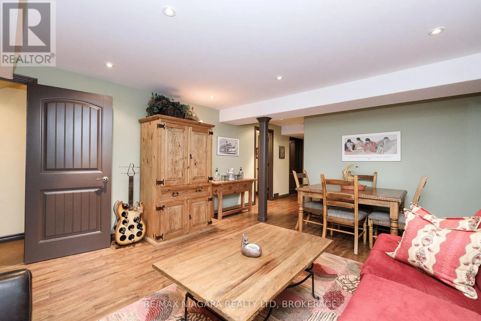 10 - 310 RIDGE ROAD S #10