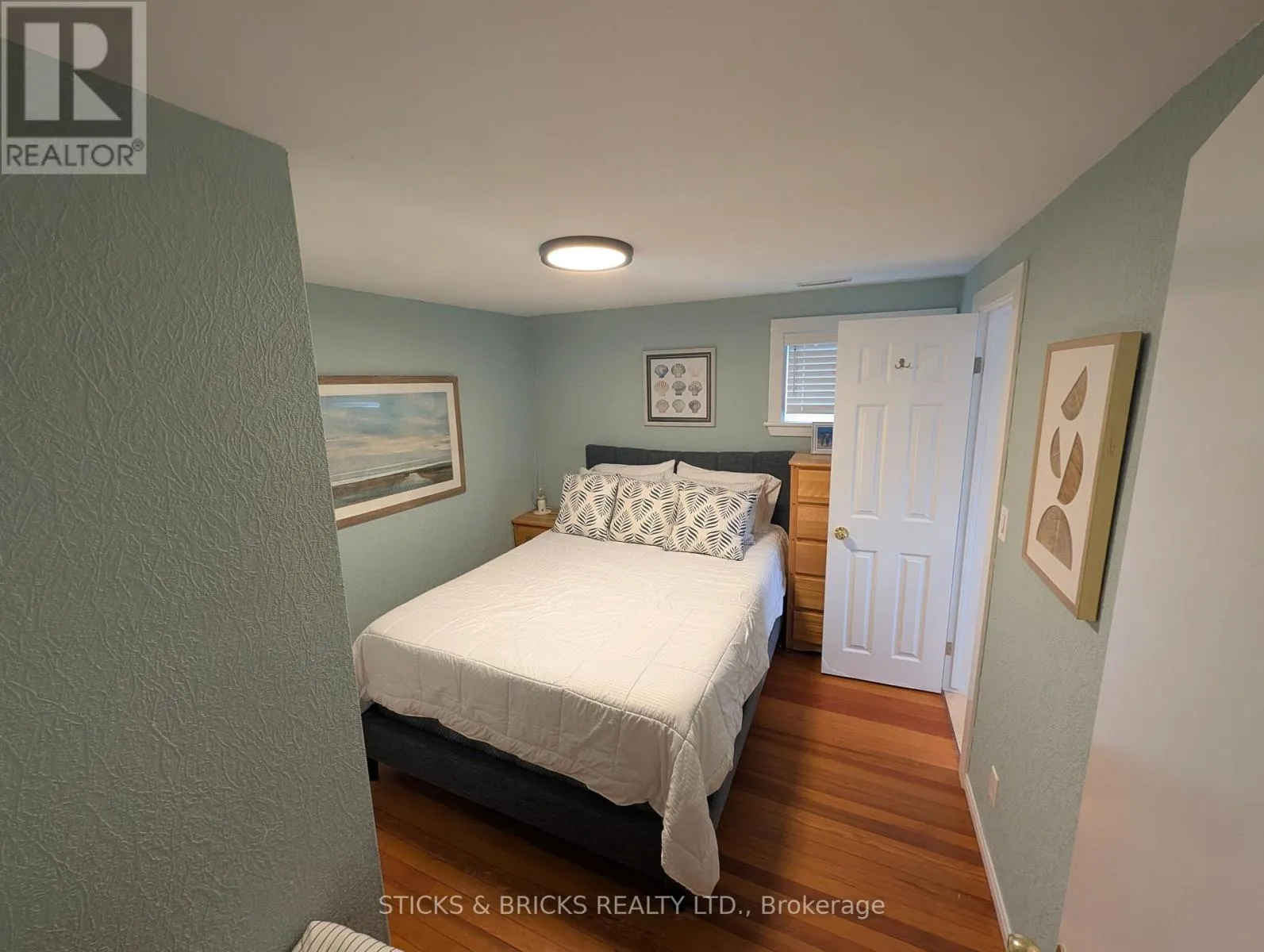 625 SILVER BAY ROAD