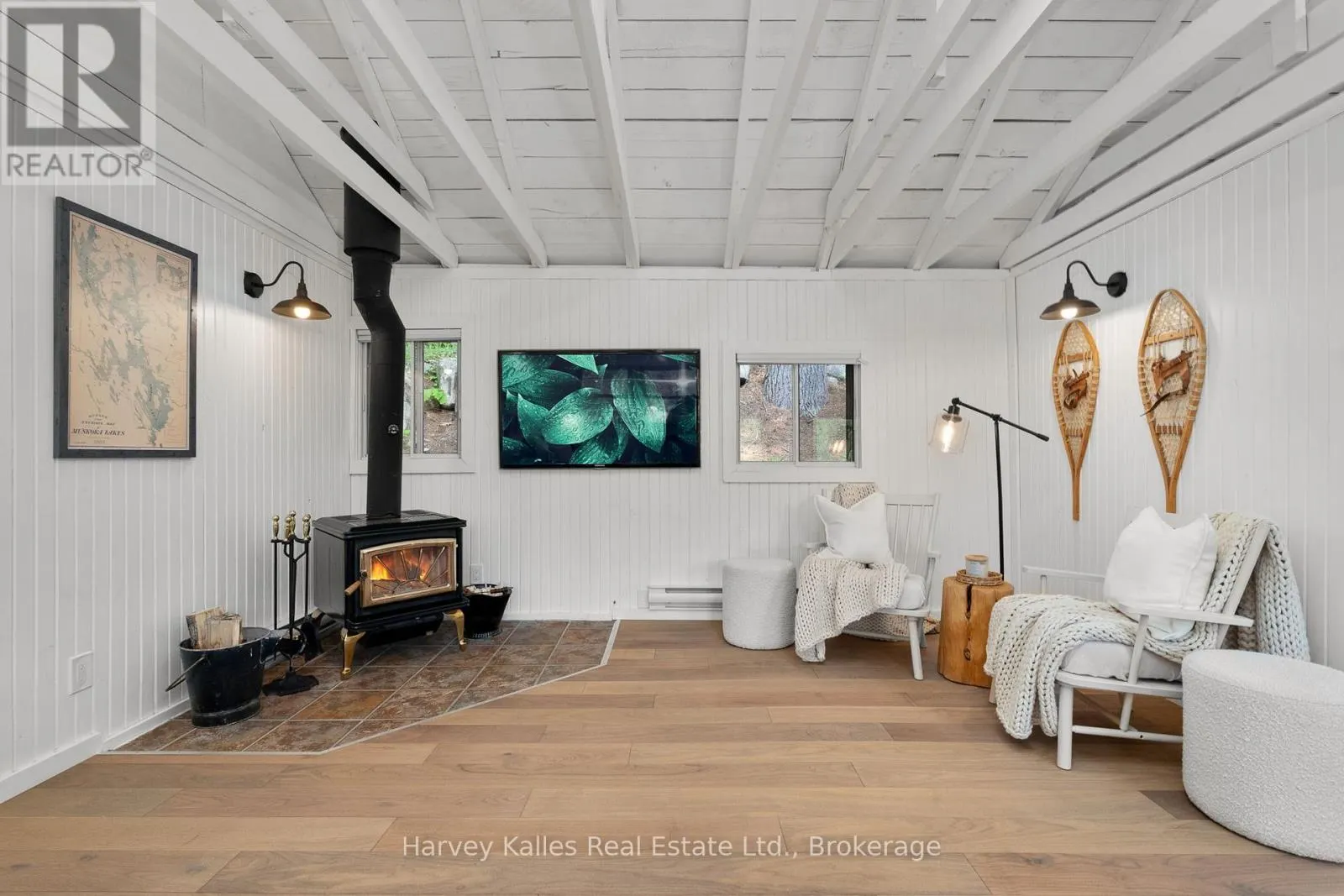 3 - 1062 PENNWOOD ROAD #3