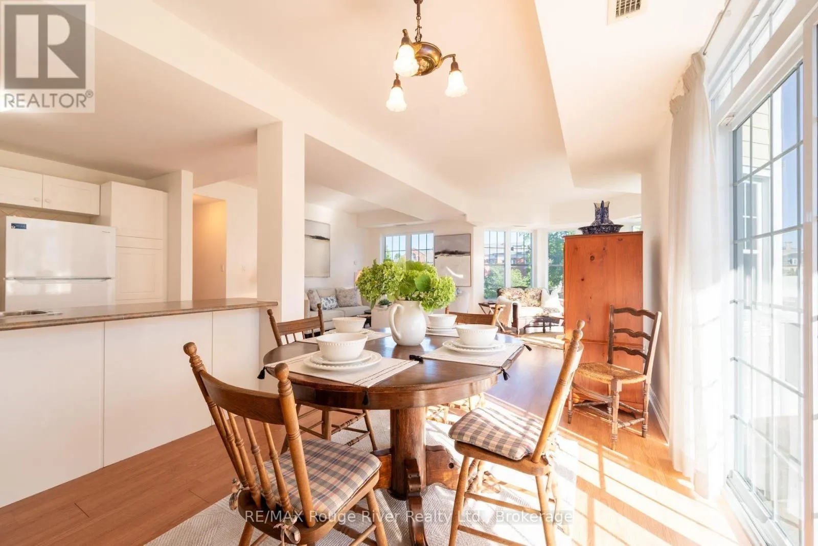 216 - 145 THIRD STREET #216