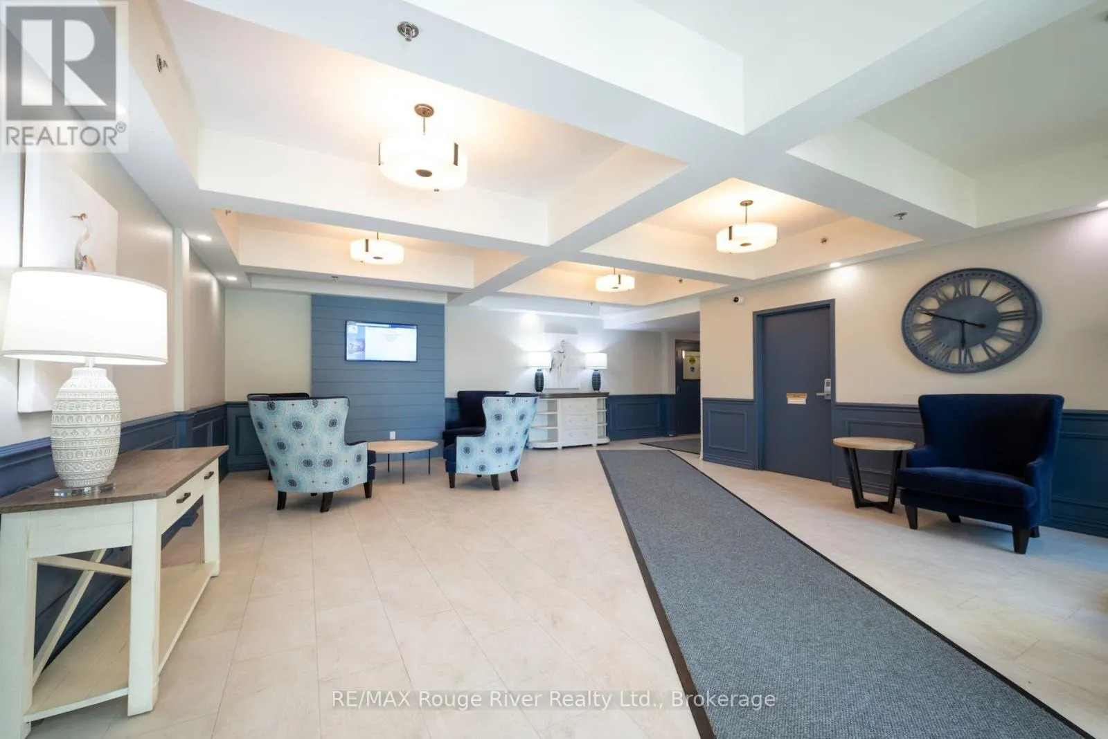216 - 145 THIRD STREET #216