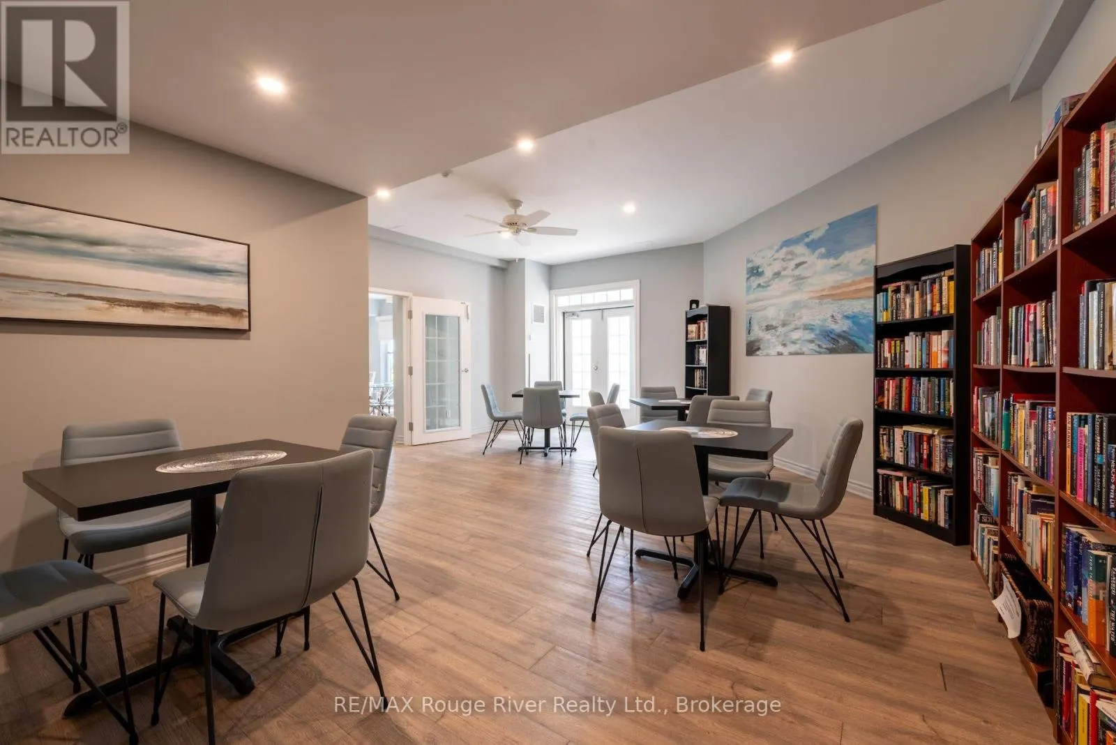 216 - 145 THIRD STREET #216