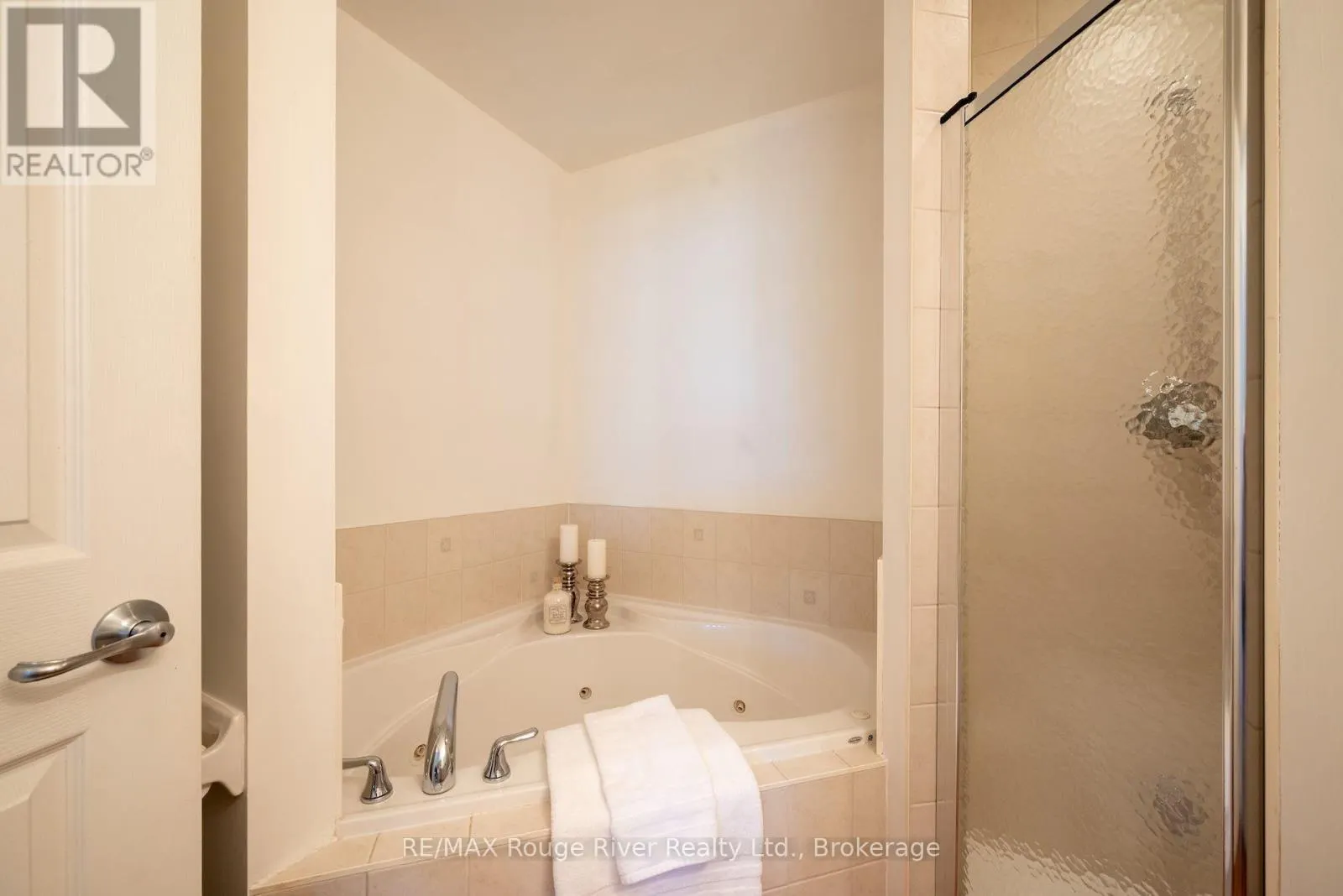 216 - 145 THIRD STREET #216