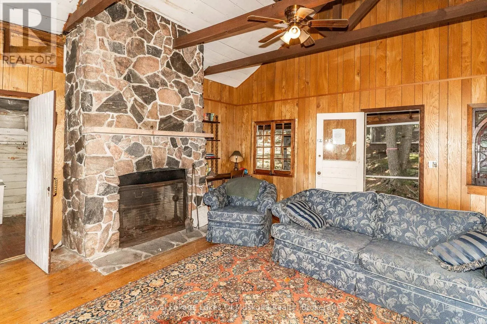 2115 LAKE MUSKOKA