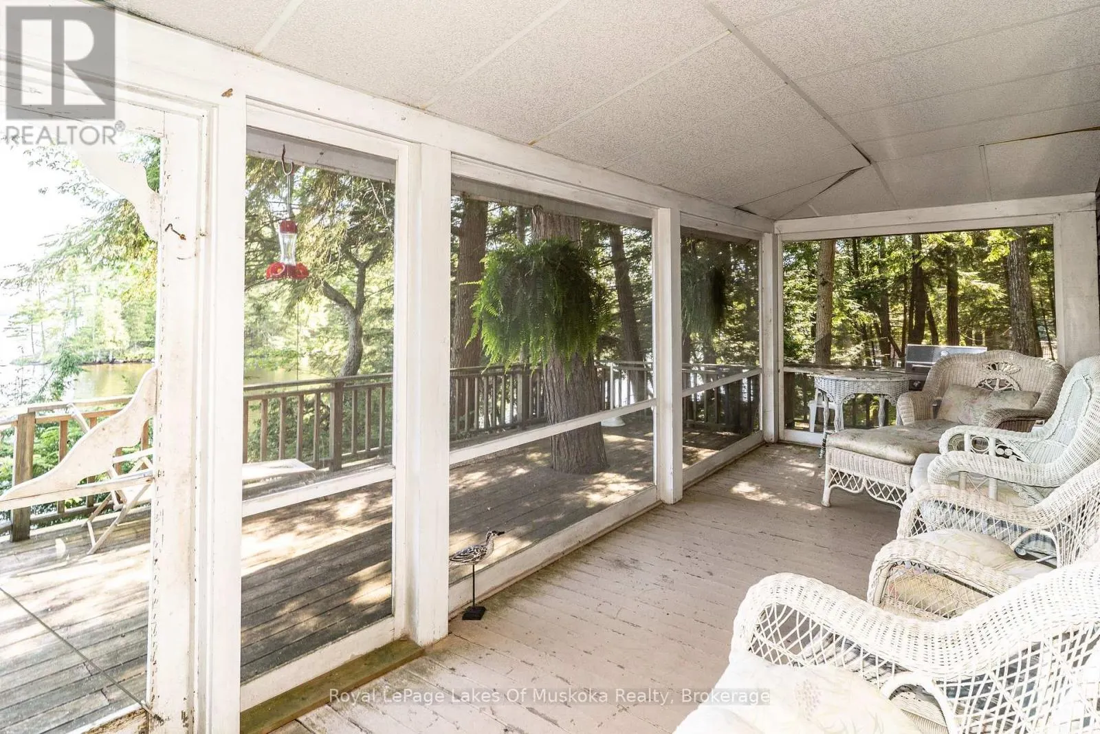 2115 LAKE MUSKOKA