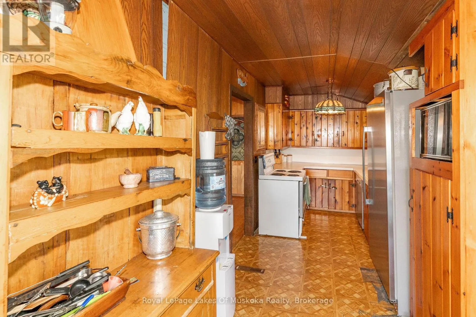 2115 LAKE MUSKOKA