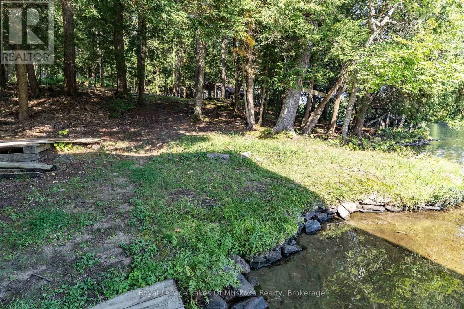 2115 LAKE MUSKOKA