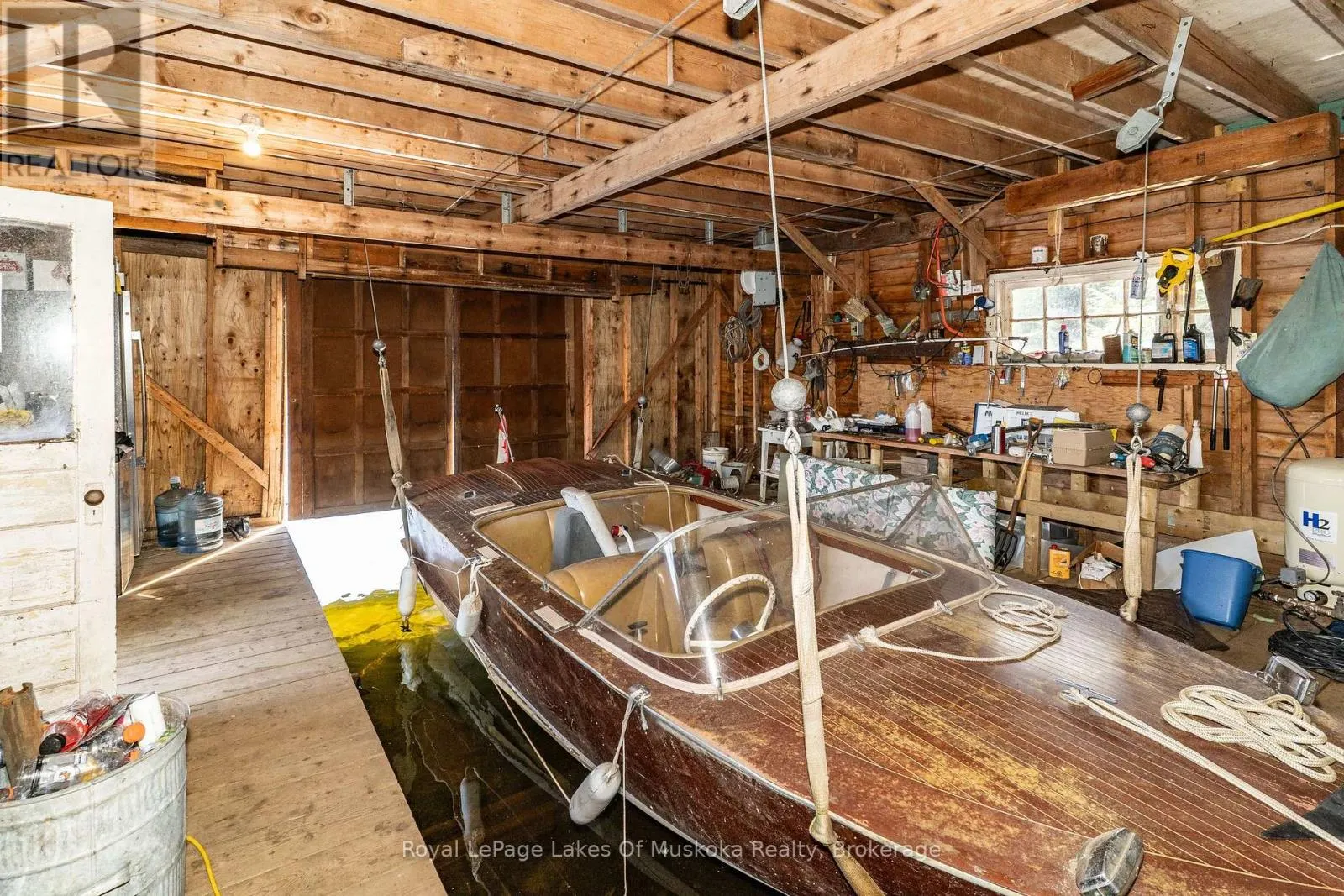 2115 LAKE MUSKOKA