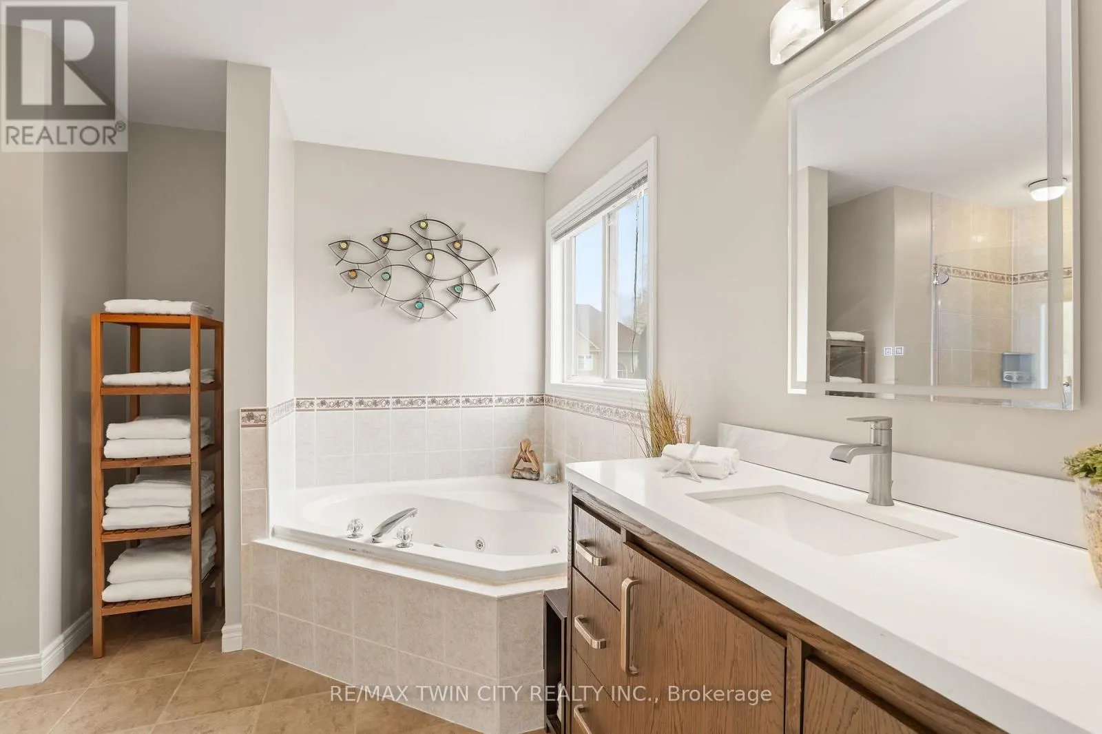 534 BIRCHLEAF WALK