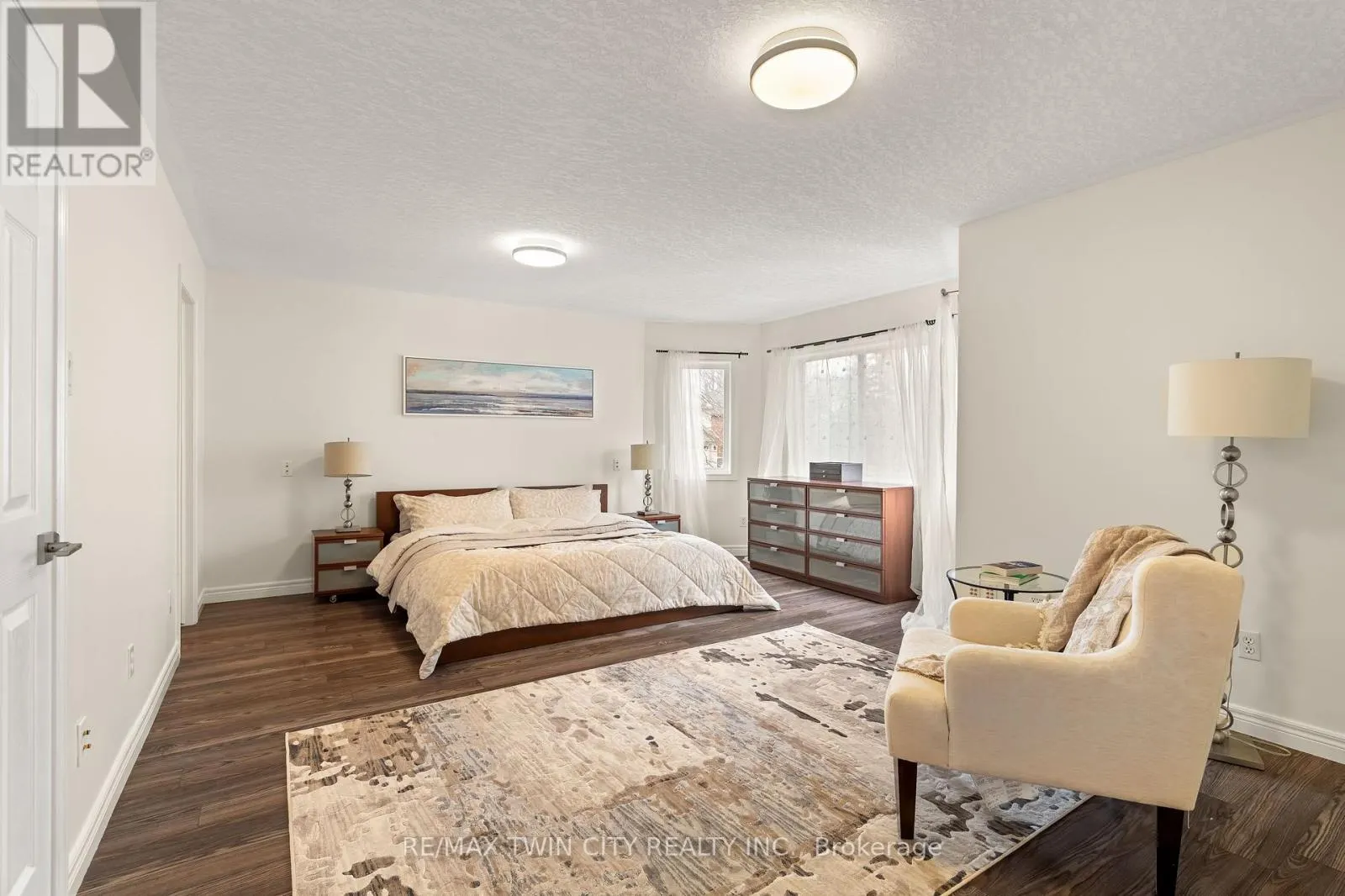 534 BIRCHLEAF WALK