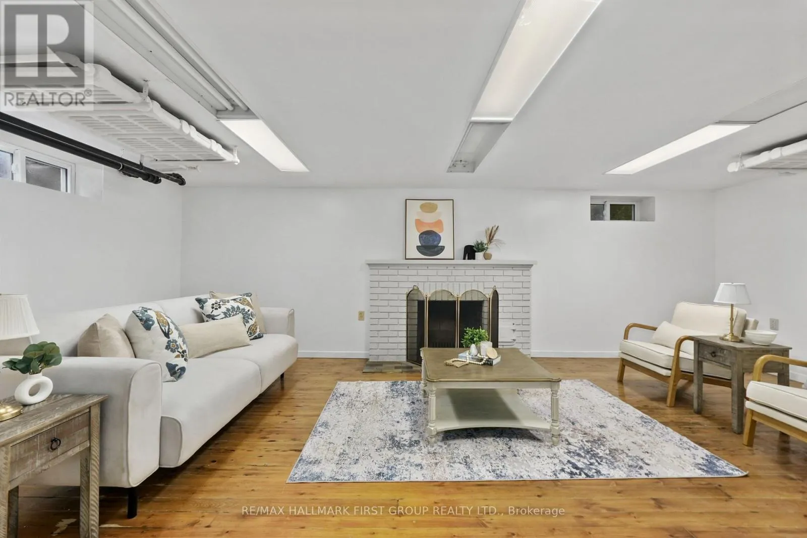 36 PINE STREET N