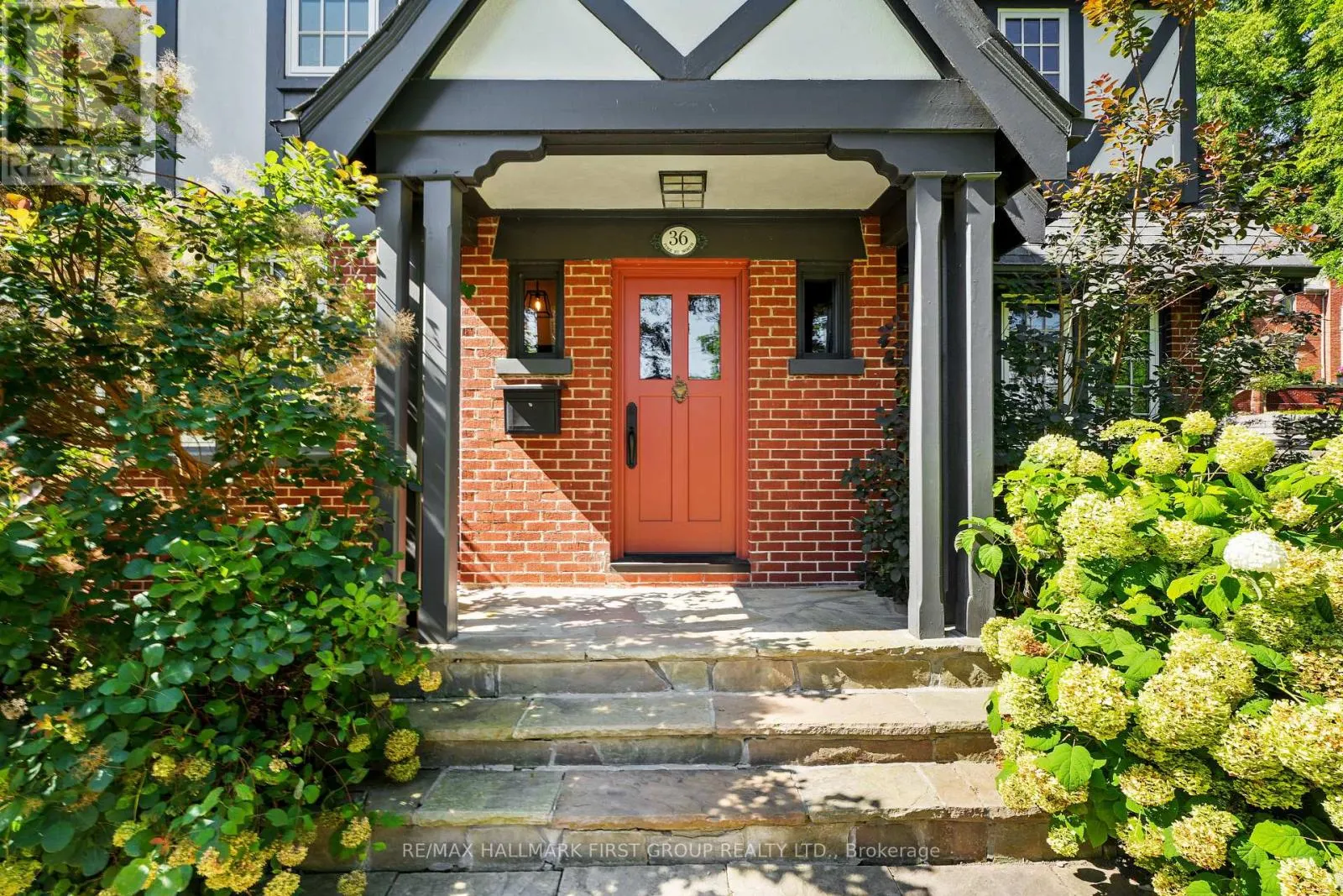 36 PINE STREET N