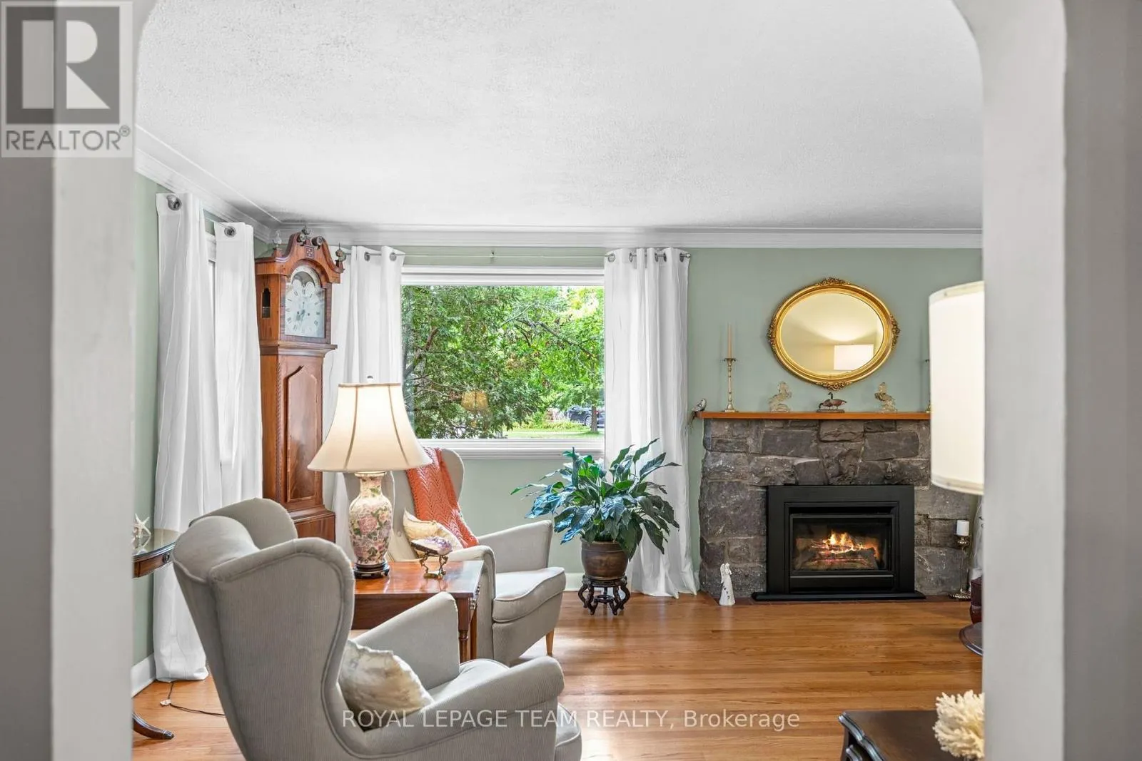 2009 ALTA VISTA DRIVE