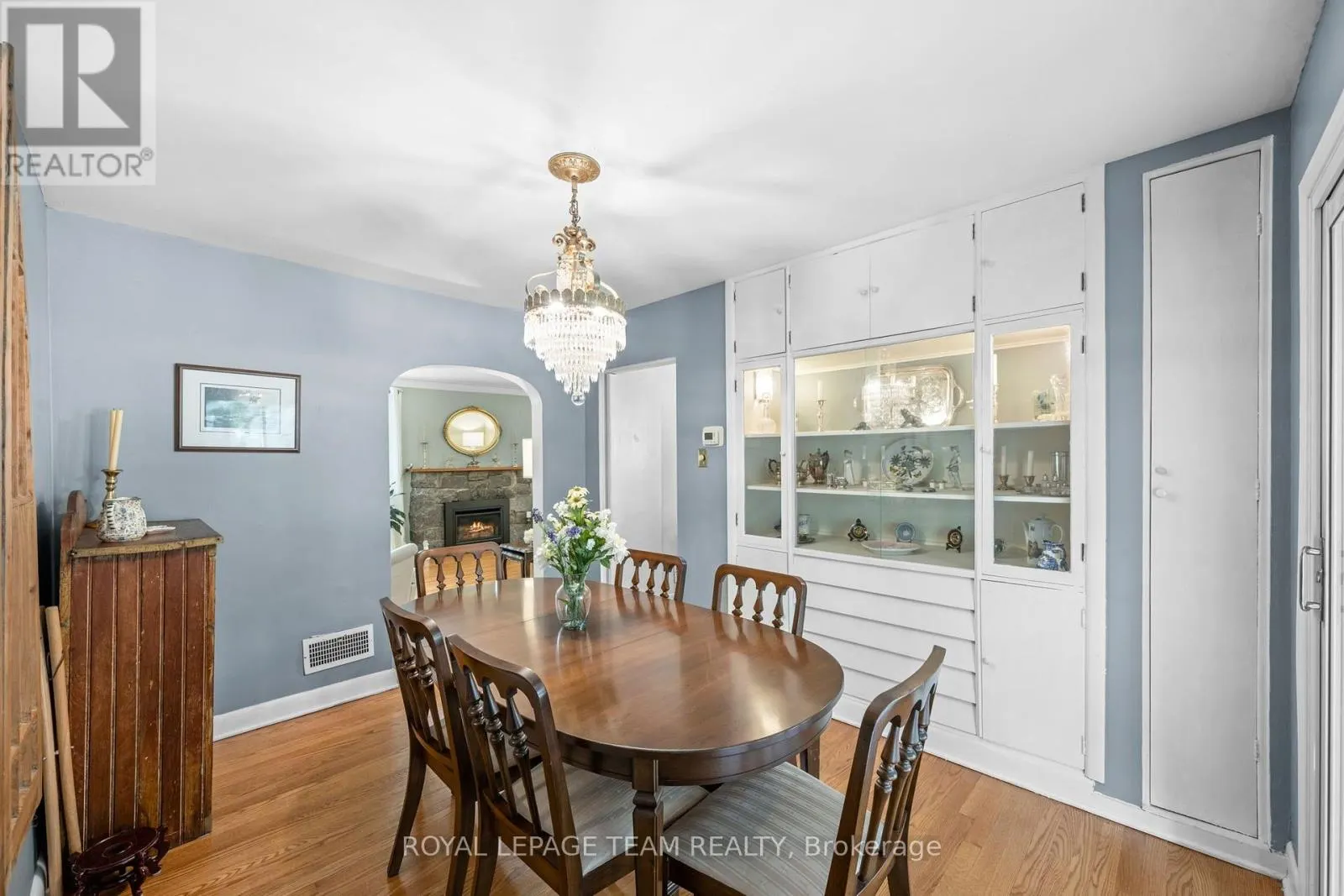 2009 ALTA VISTA DRIVE