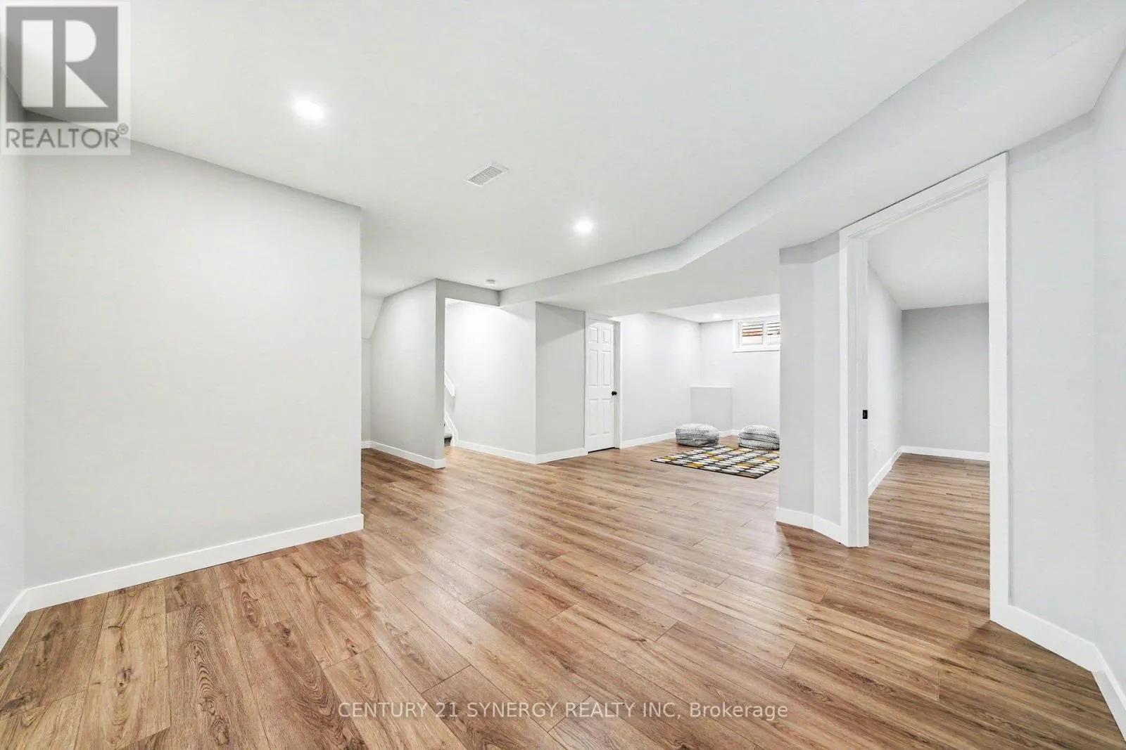 31 WILLOW GLEN DRIVE
