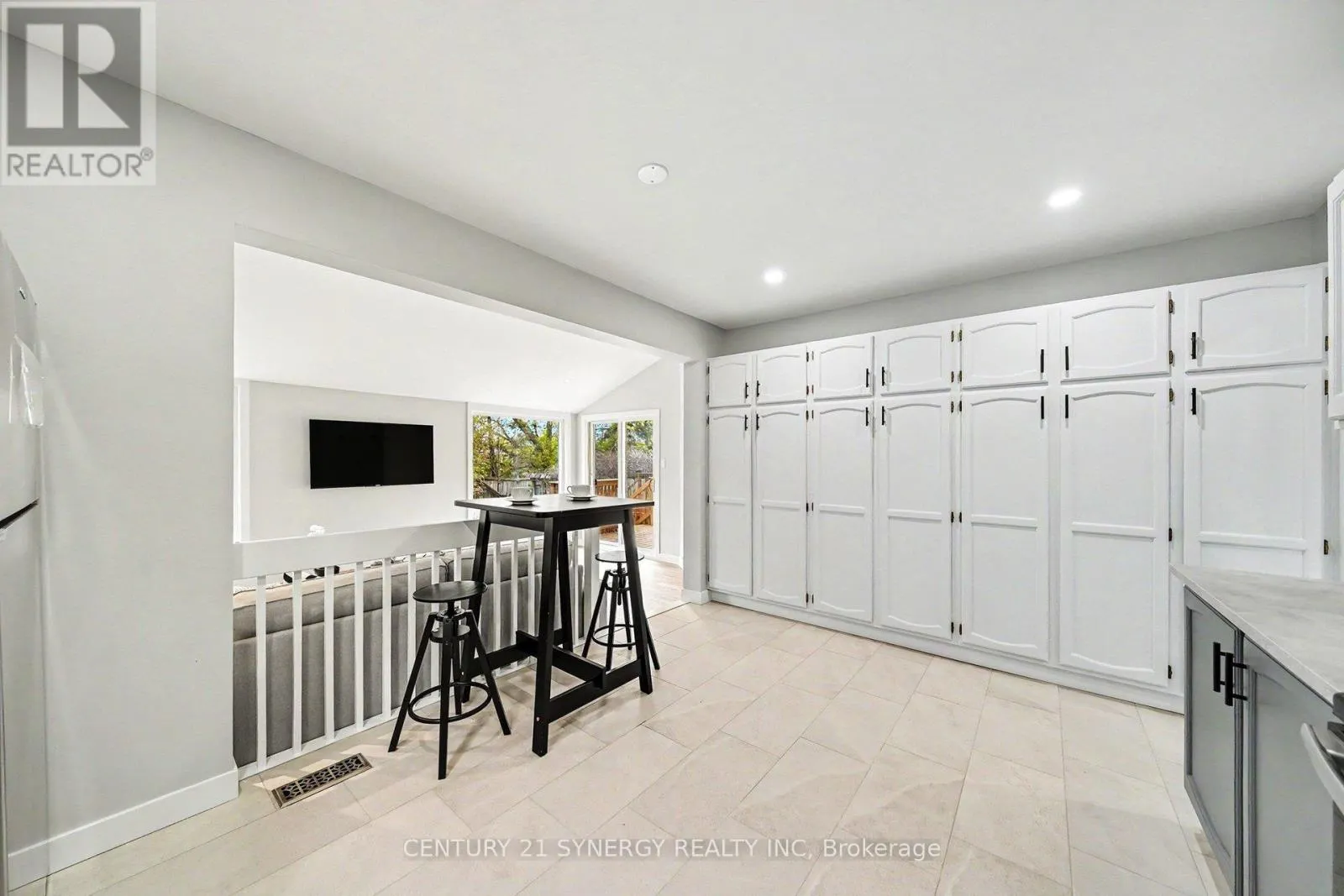 31 WILLOW GLEN DRIVE