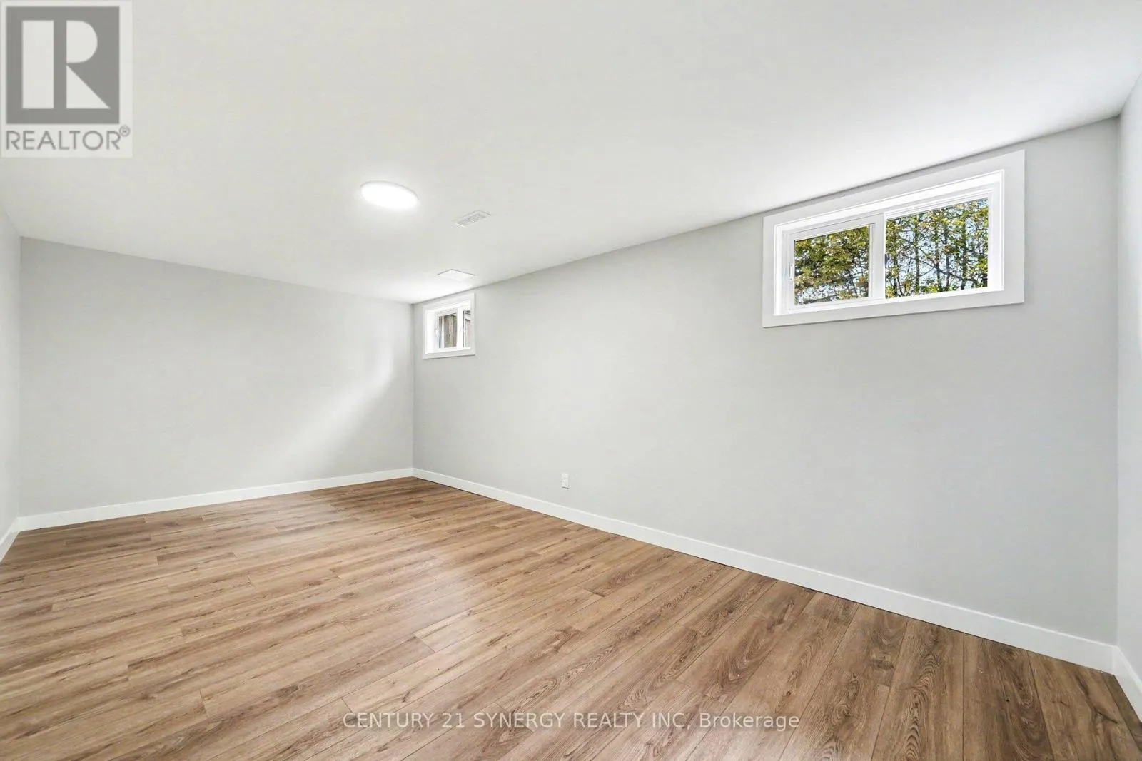 31 WILLOW GLEN DRIVE