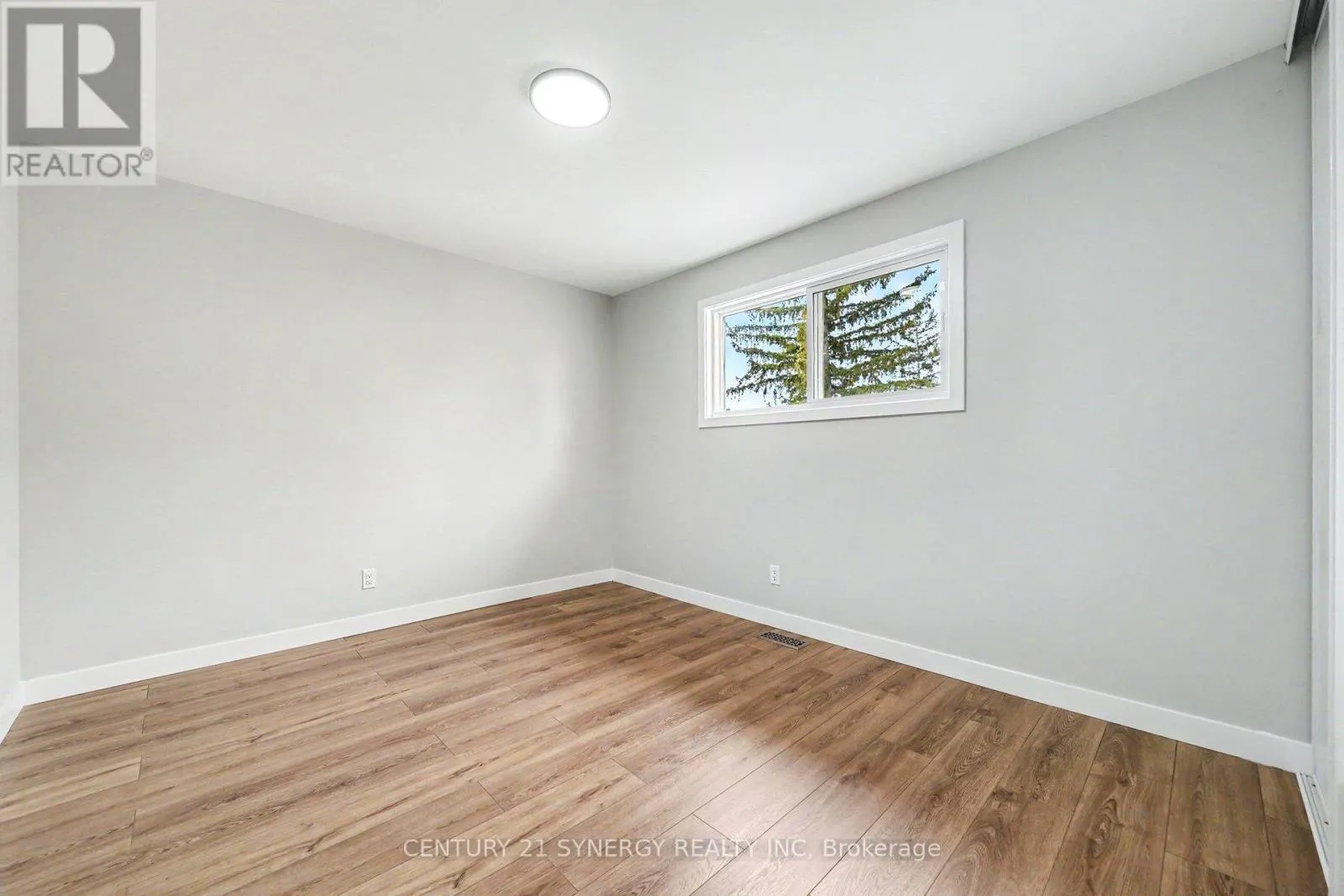 31 WILLOW GLEN DRIVE