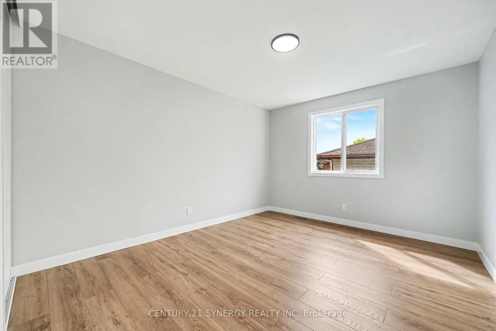 31 WILLOW GLEN DRIVE