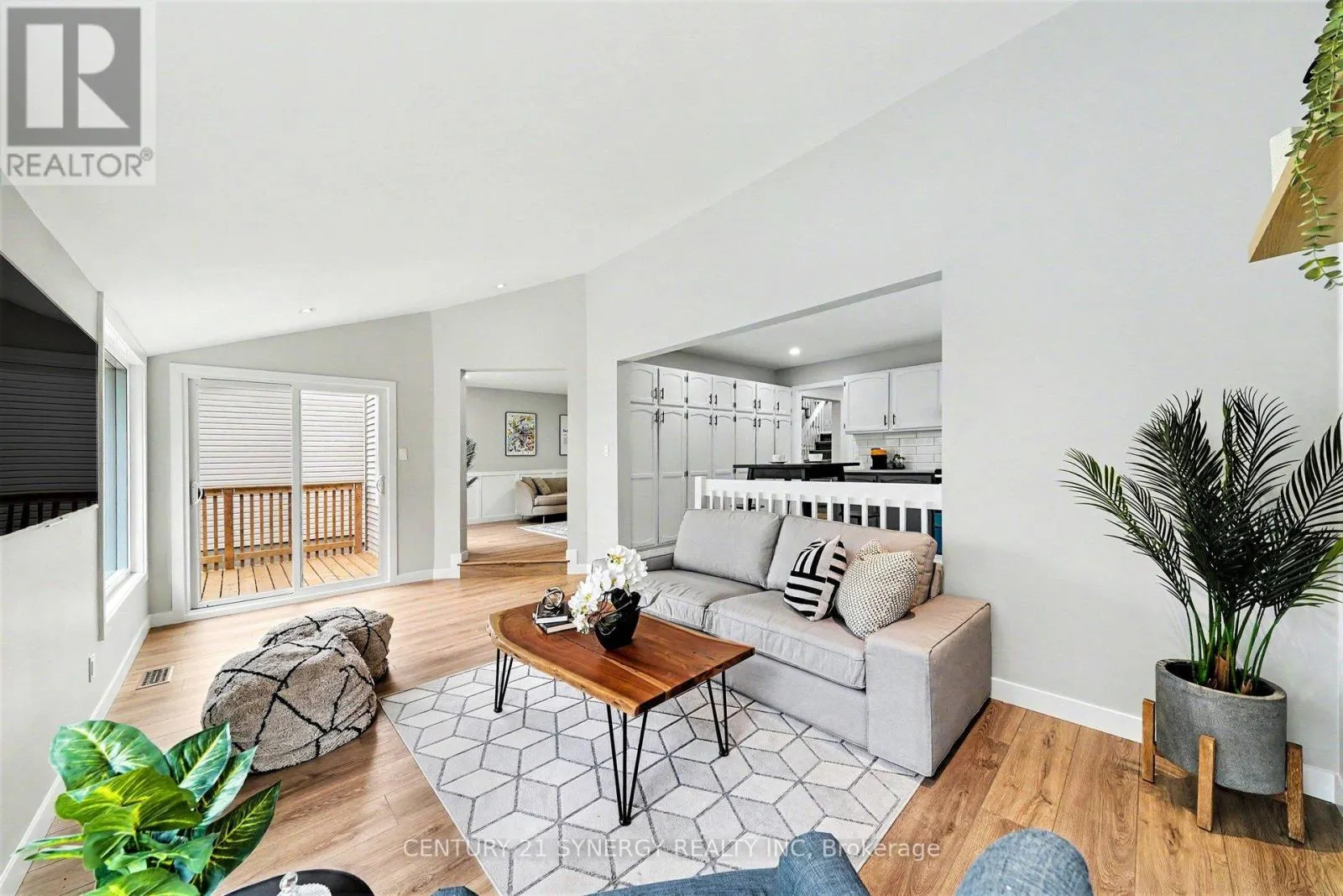 31 WILLOW GLEN DRIVE
