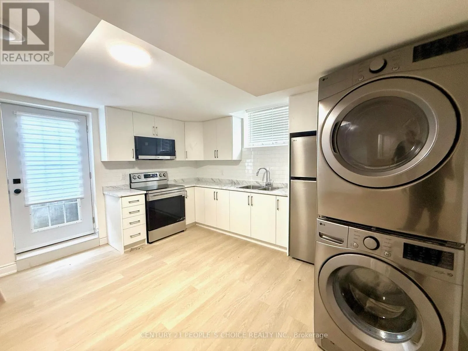 BASEMENT - 72 SUMMERSIDES BOULEVARD S