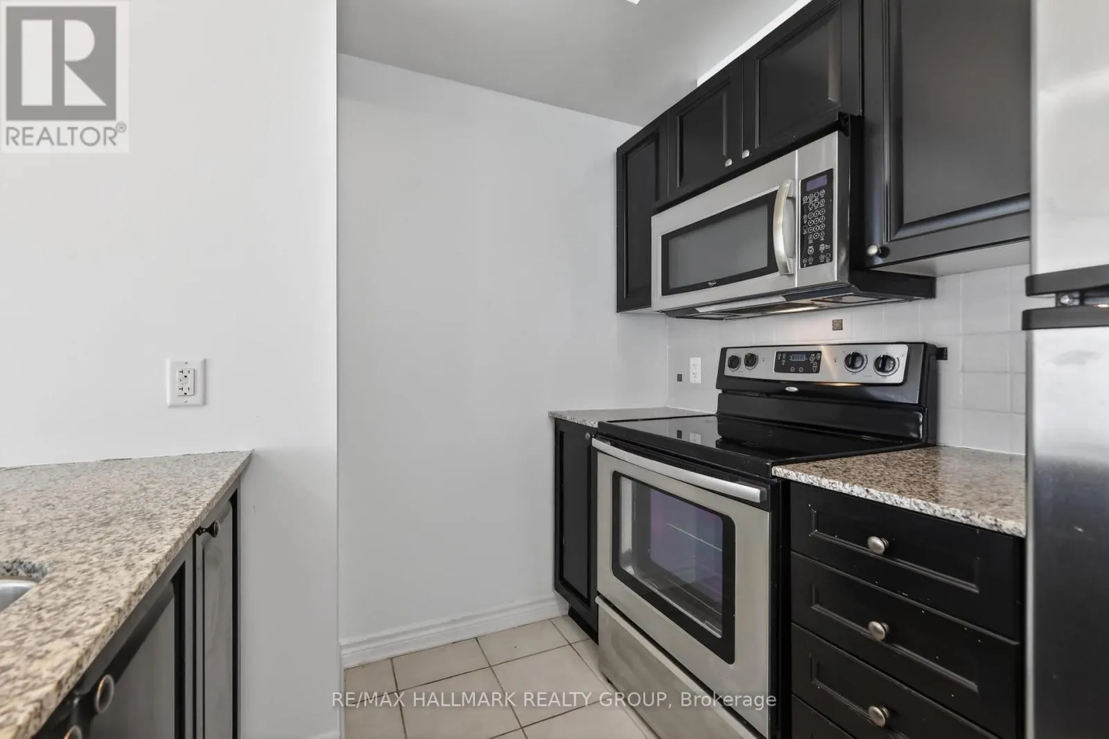 1503 - 70 LANDRY STREET