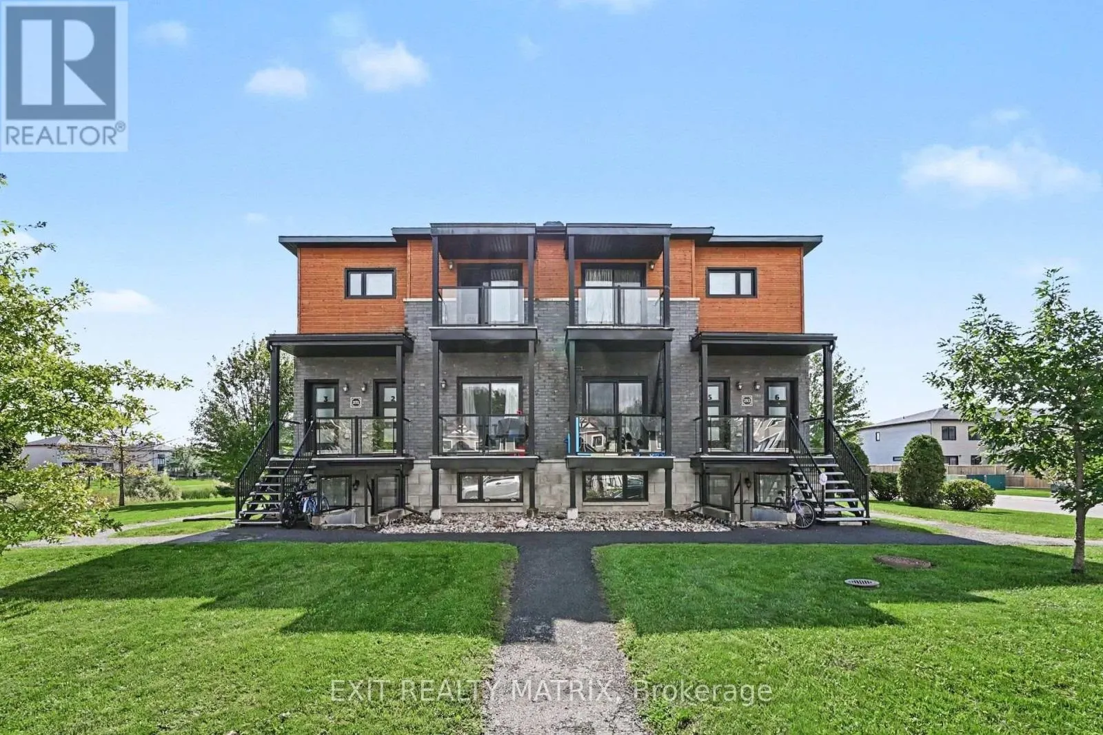1 - 251 CAPRI AVENUE