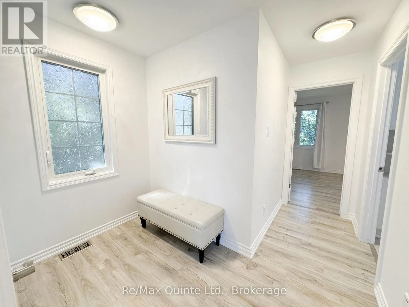 8 - 11 JANLYN CRESCENT #8