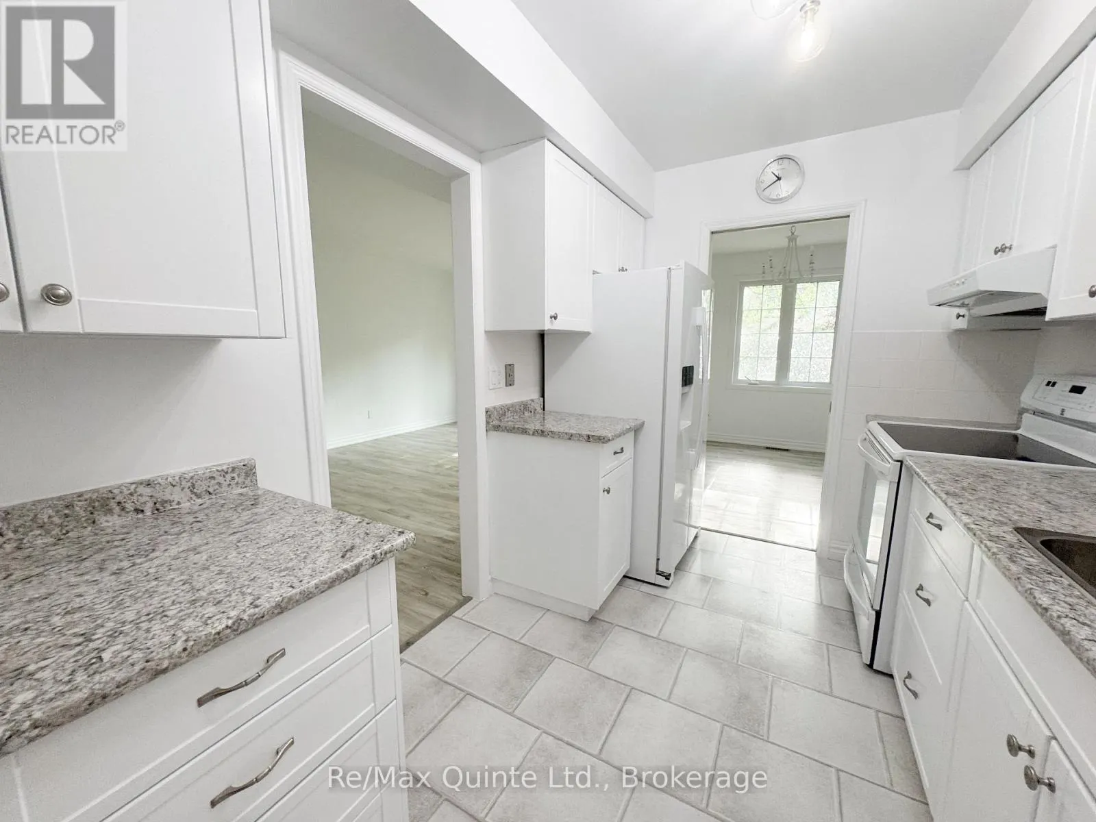8 - 11 JANLYN CRESCENT #8