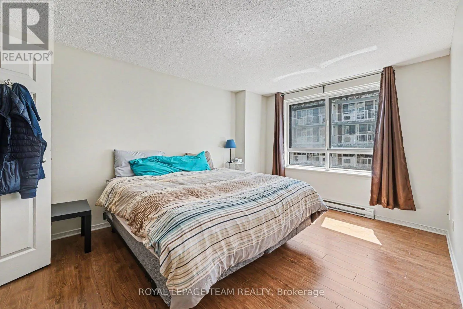 404 - 199 KENT STREET
