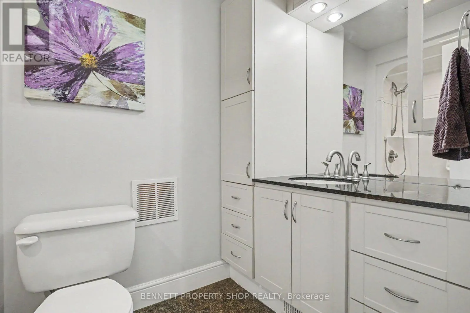 39 - 3411 PAUL ANKA DRIVE