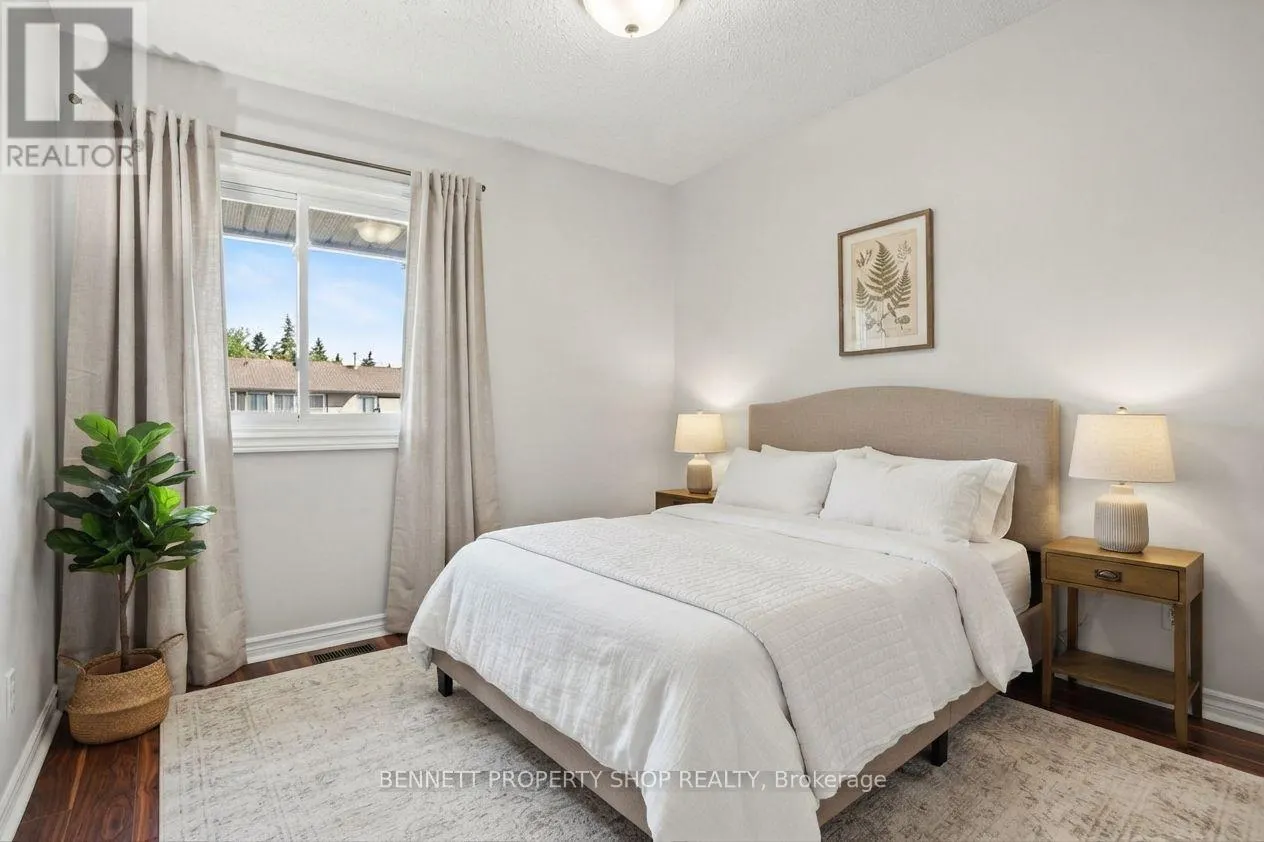 39 - 3411 PAUL ANKA DRIVE