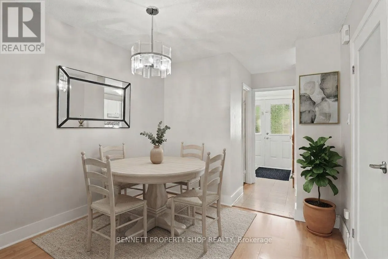 39 - 3411 PAUL ANKA DRIVE