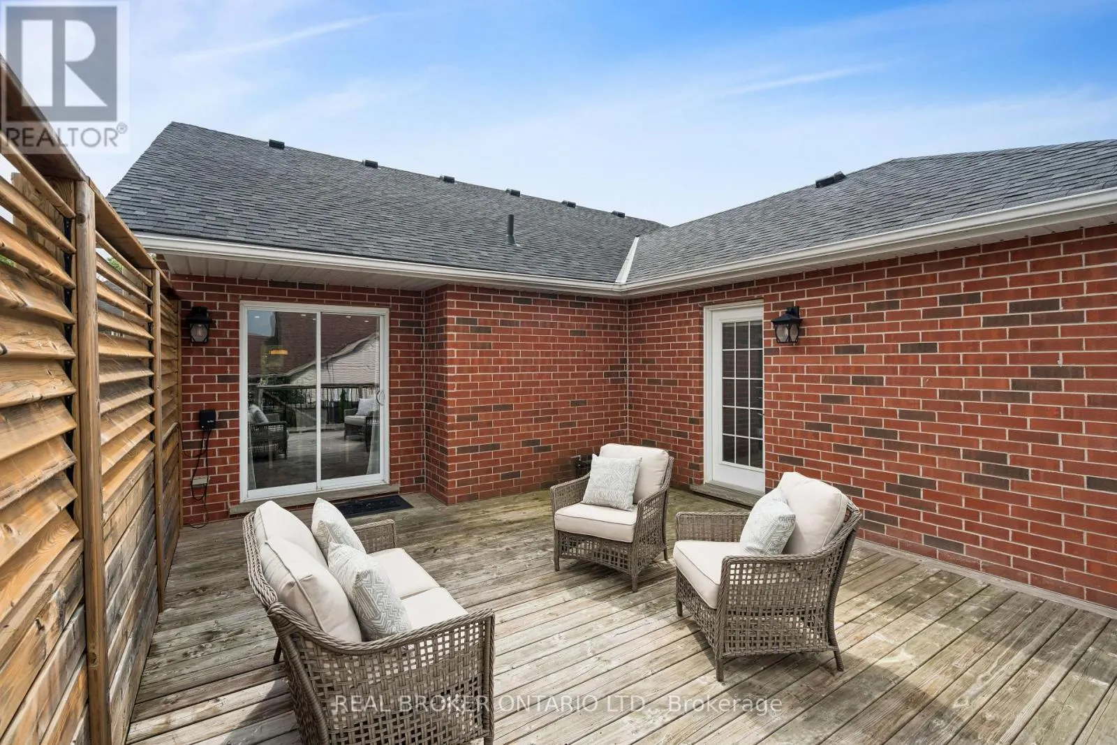 236 RIDGE TOP CRESCENT