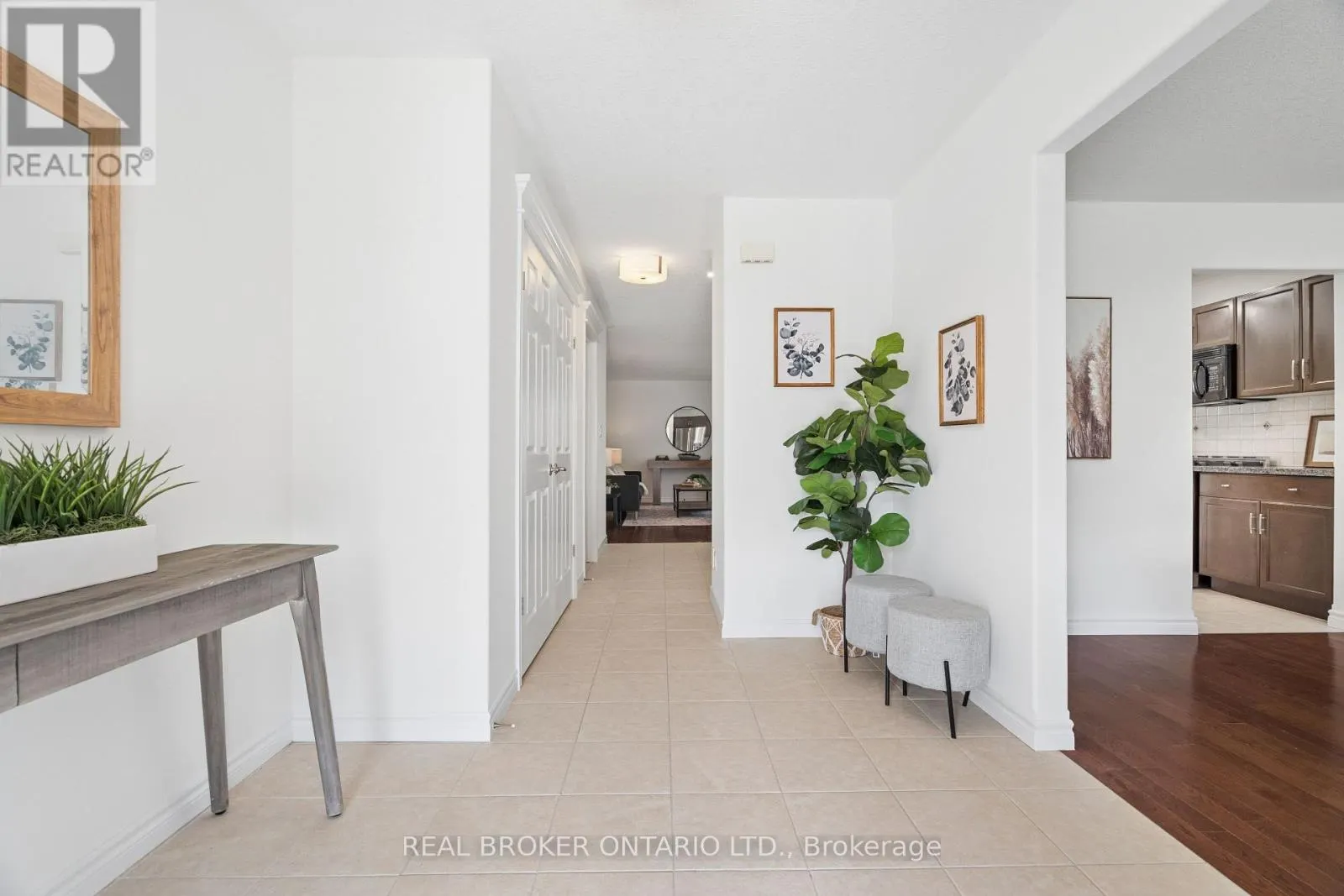 236 RIDGE TOP CRESCENT