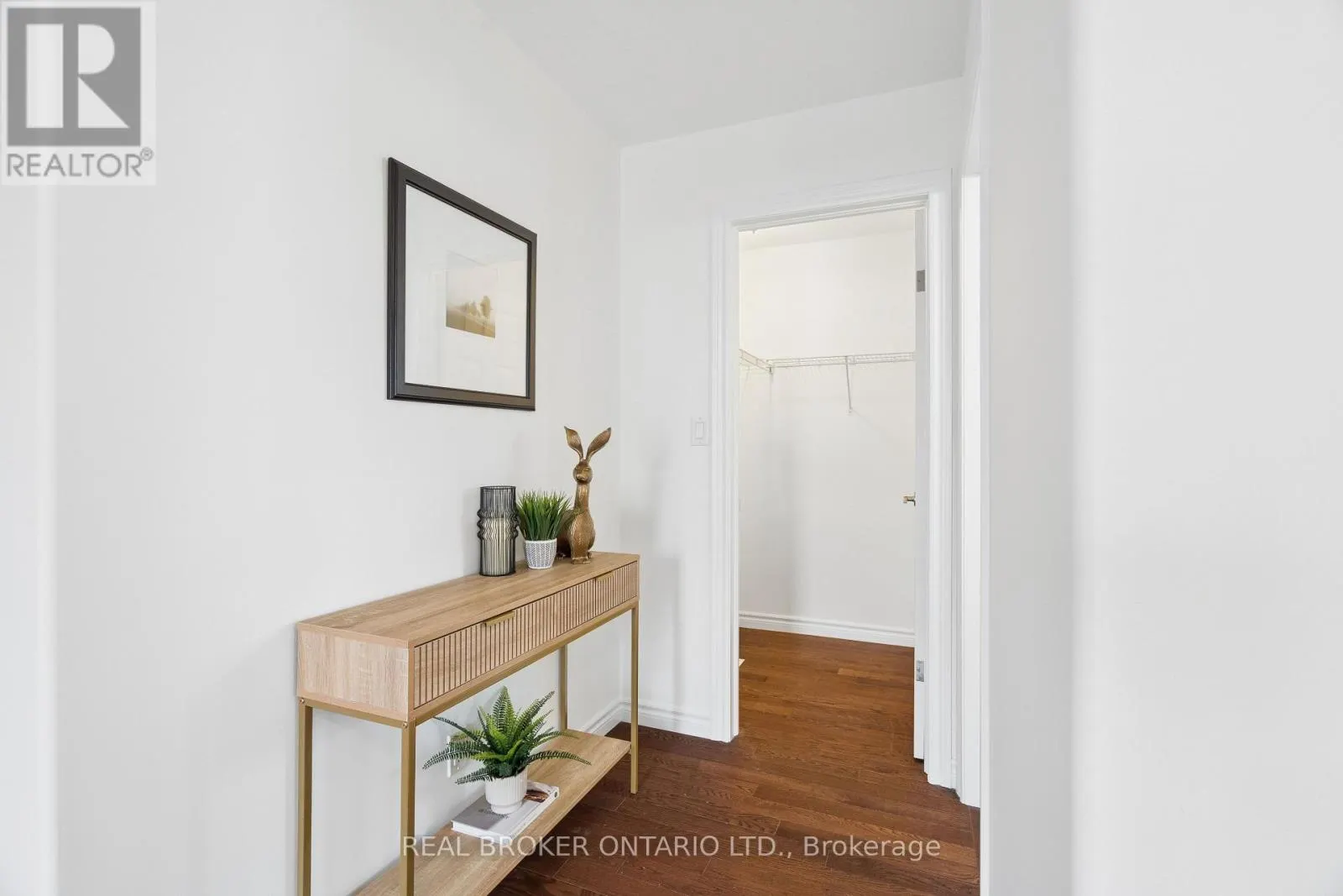 236 RIDGE TOP CRESCENT