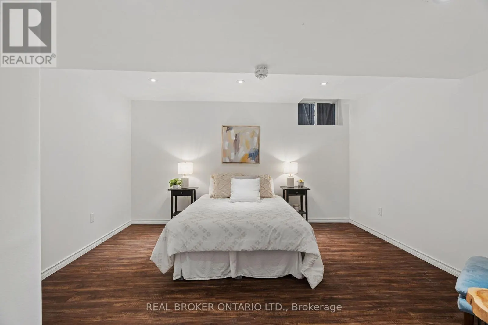 236 RIDGE TOP CRESCENT