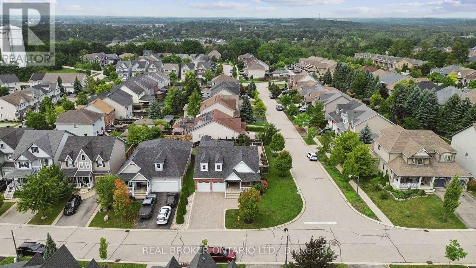 236 RIDGE TOP CRESCENT