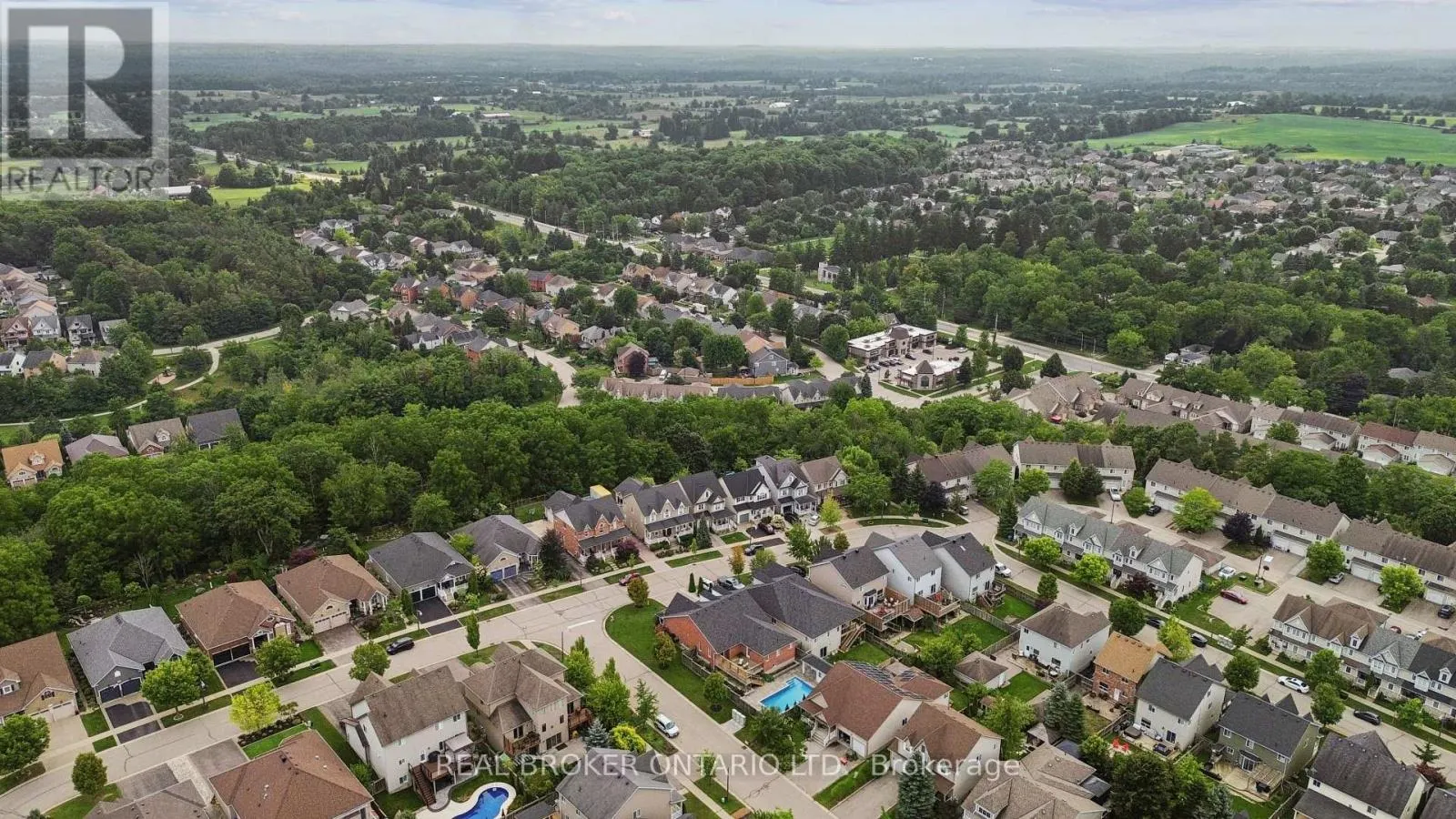 236 RIDGE TOP CRESCENT