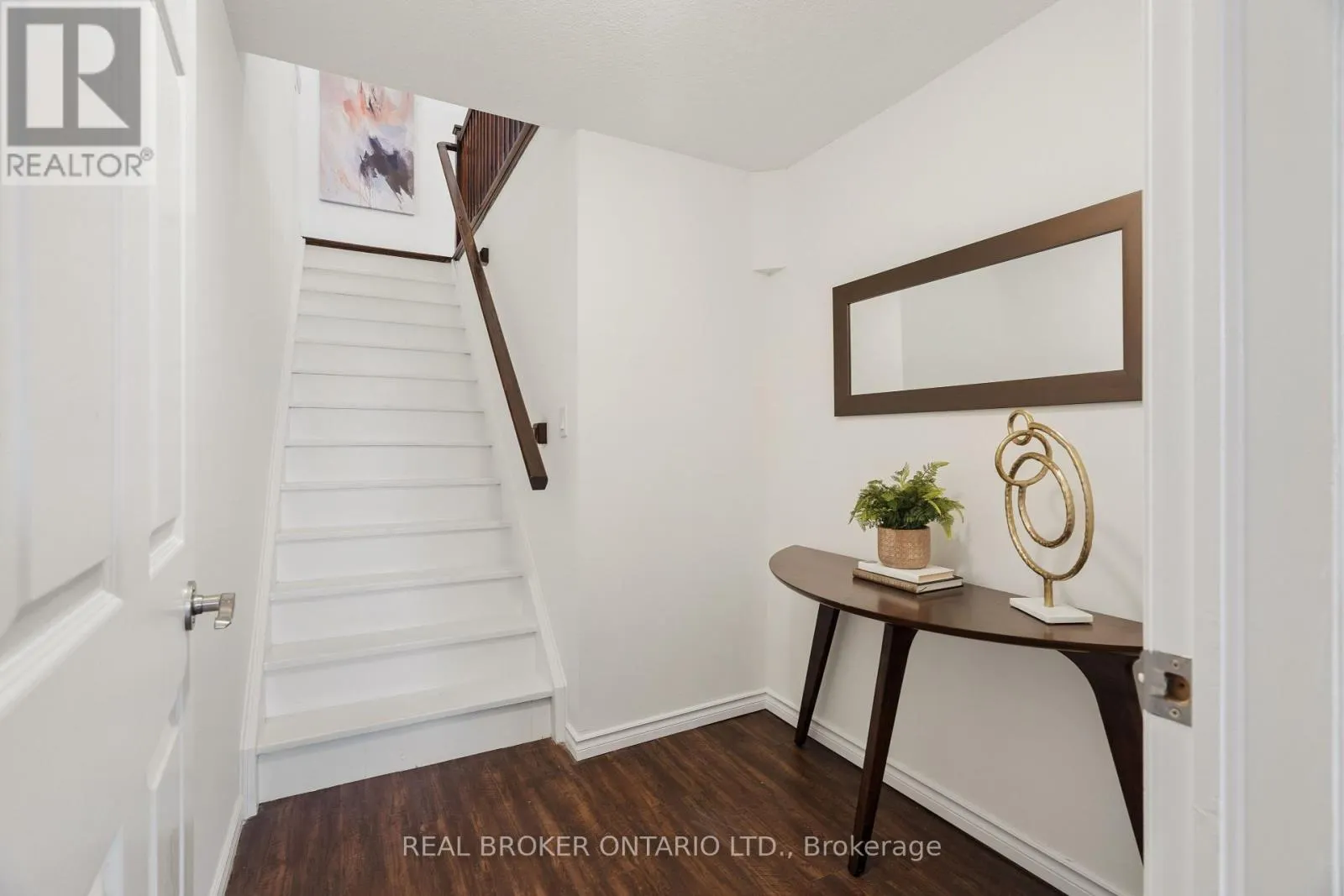 236 RIDGE TOP CRESCENT