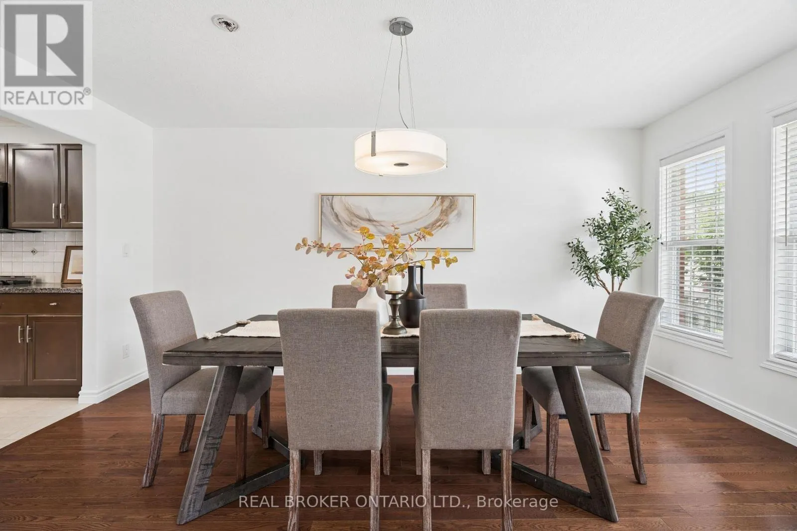 236 RIDGE TOP CRESCENT