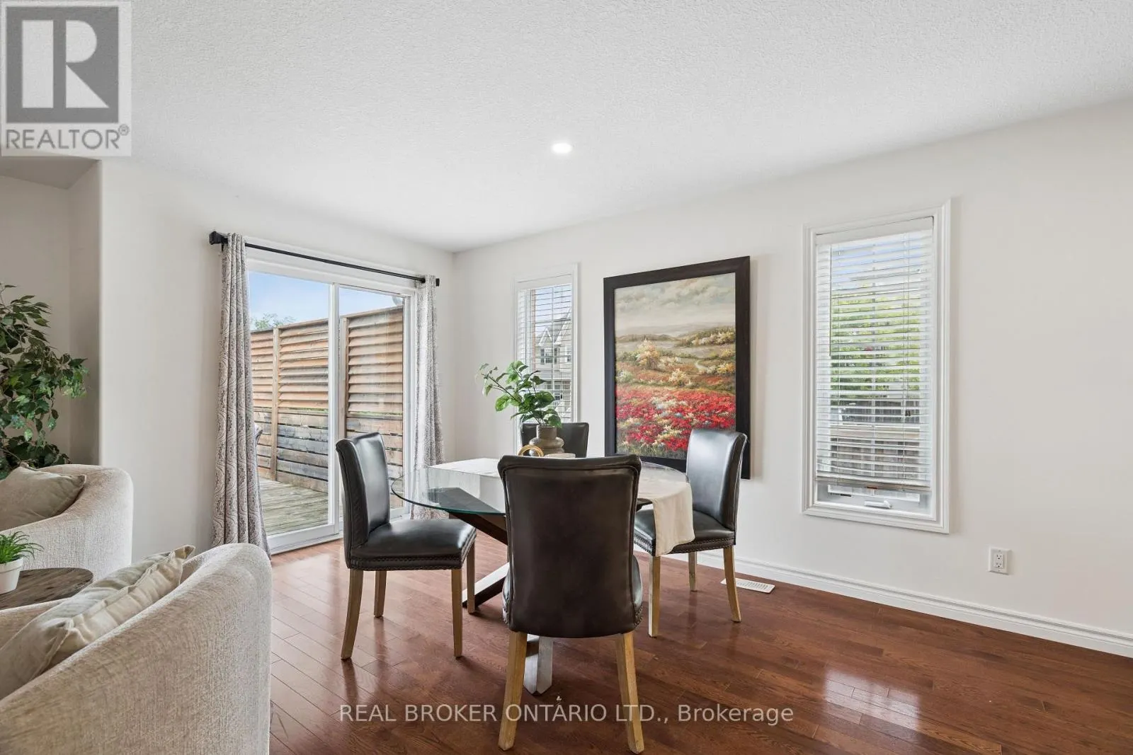 236 RIDGE TOP CRESCENT