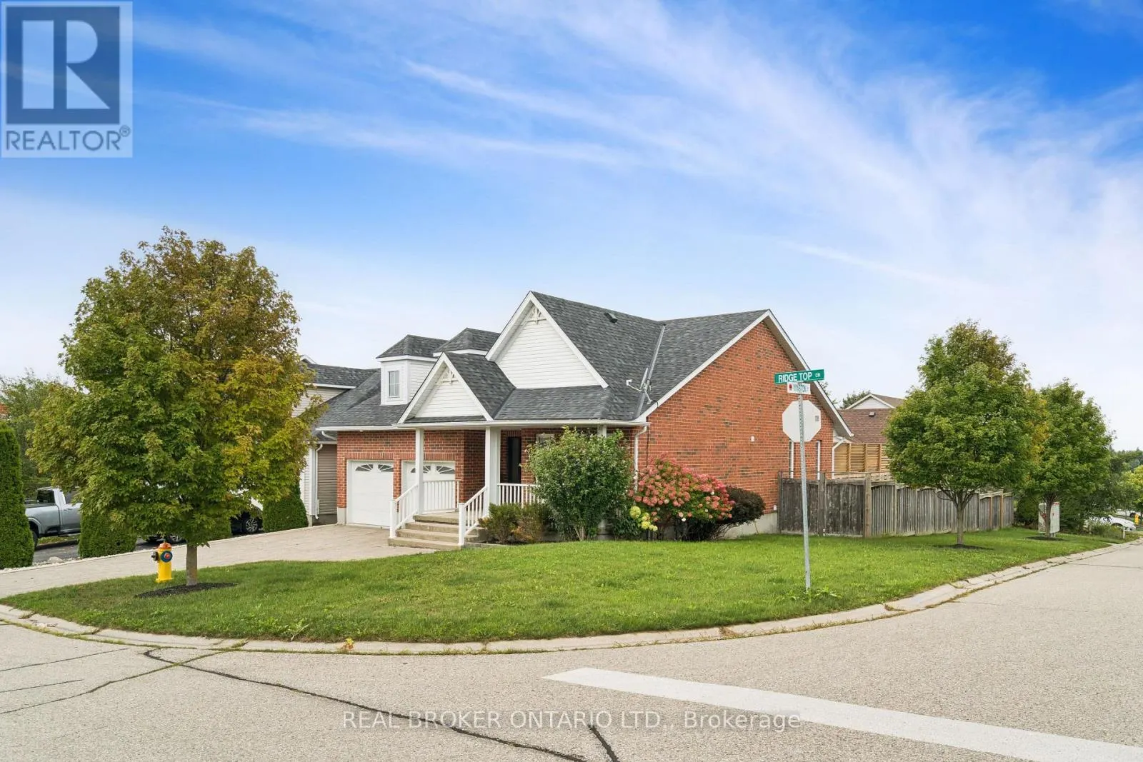 236 RIDGE TOP CRESCENT
