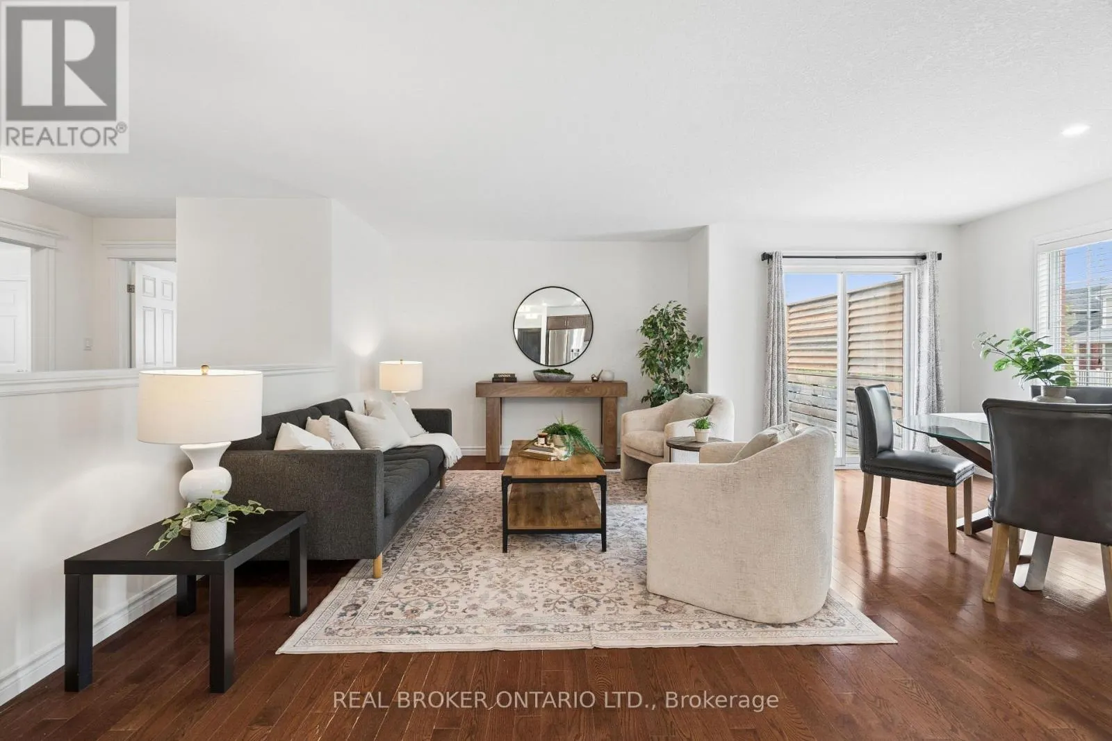 236 RIDGE TOP CRESCENT