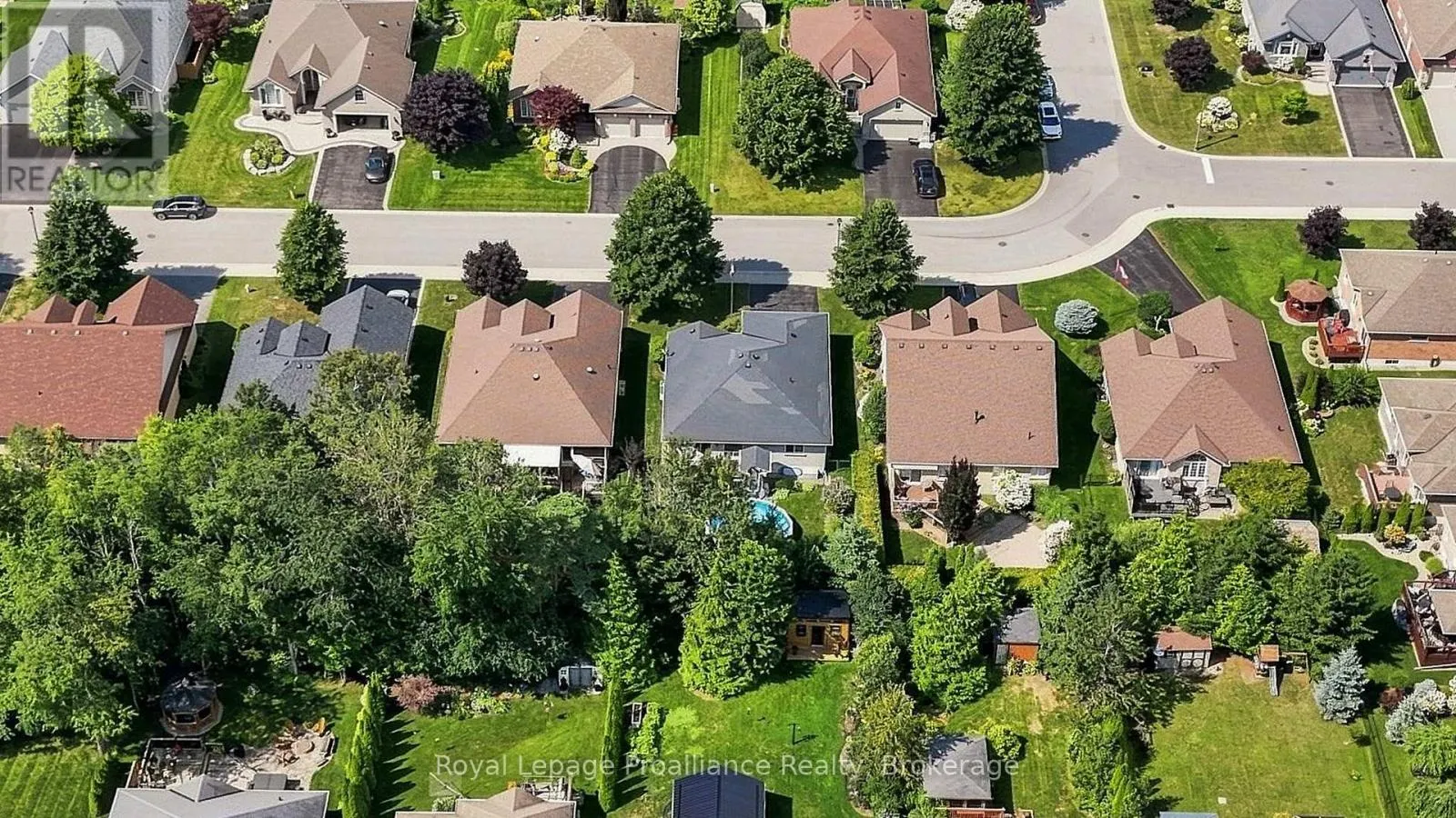 9 SENECA DRIVE