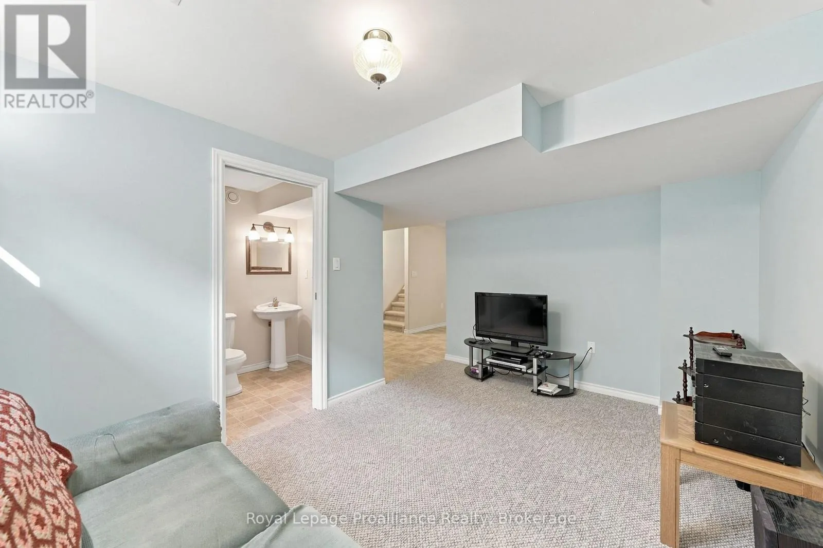 9 SENECA DRIVE