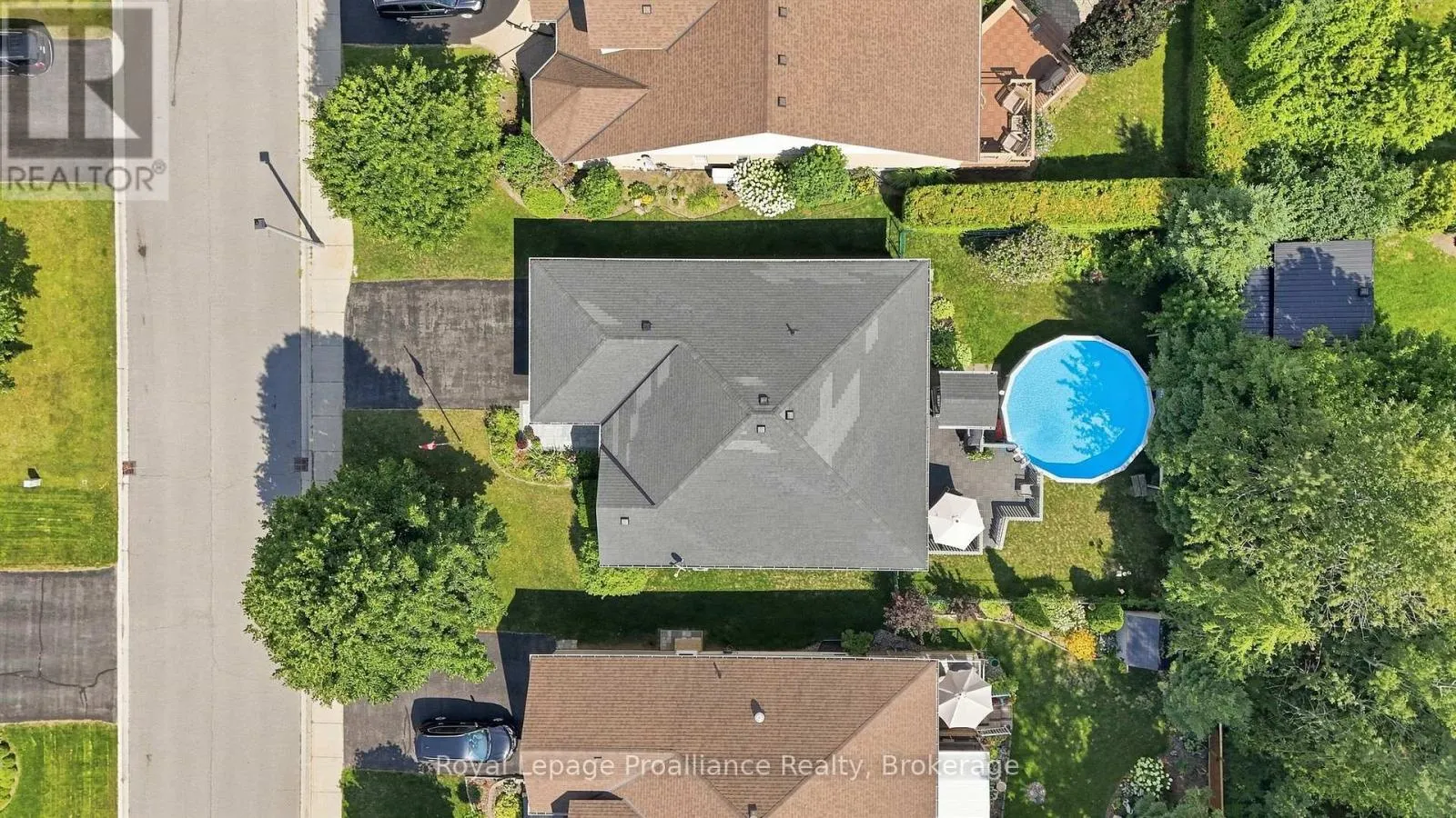 9 SENECA DRIVE