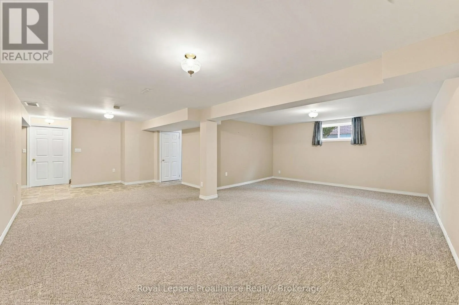 9 SENECA DRIVE